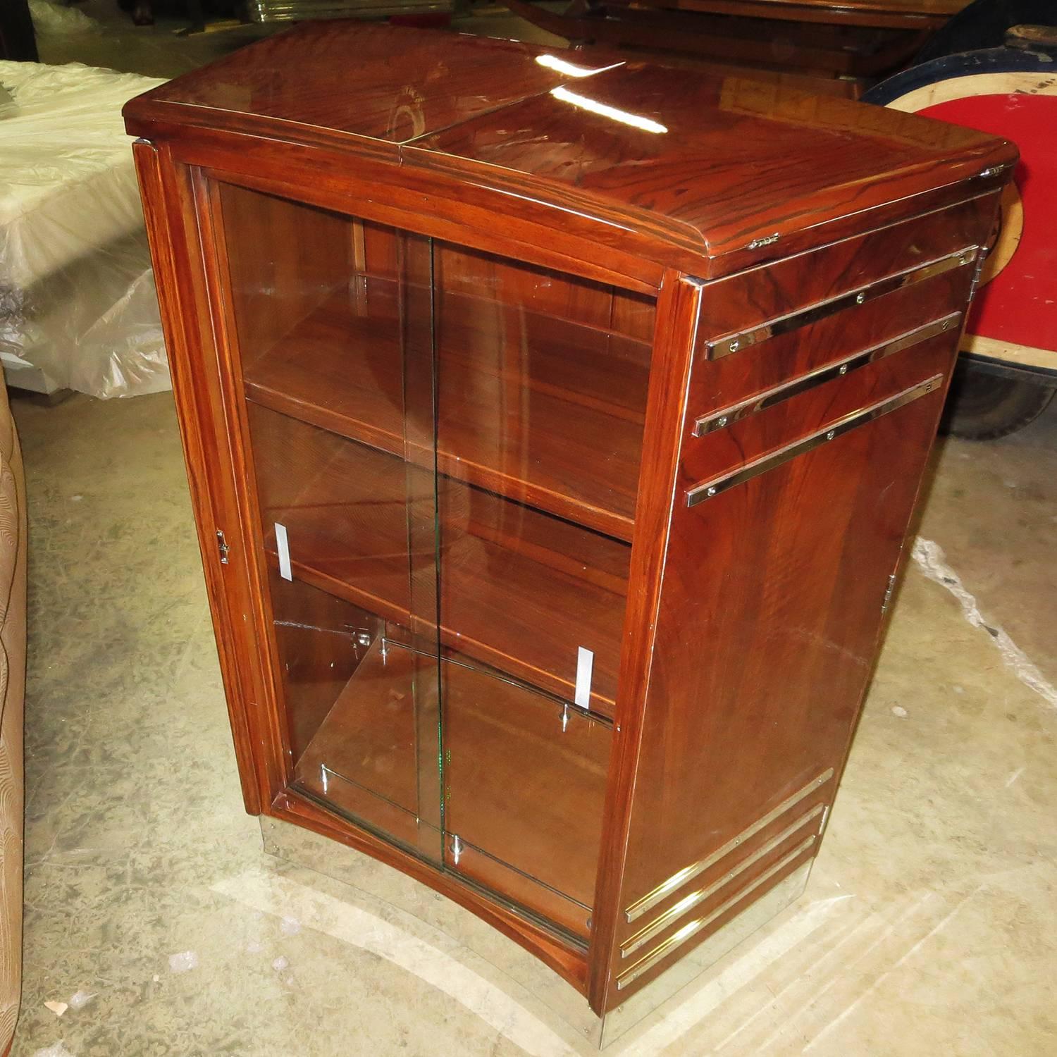 Lacquered Art Deco Expanding Cocktail Cabinet and Bar