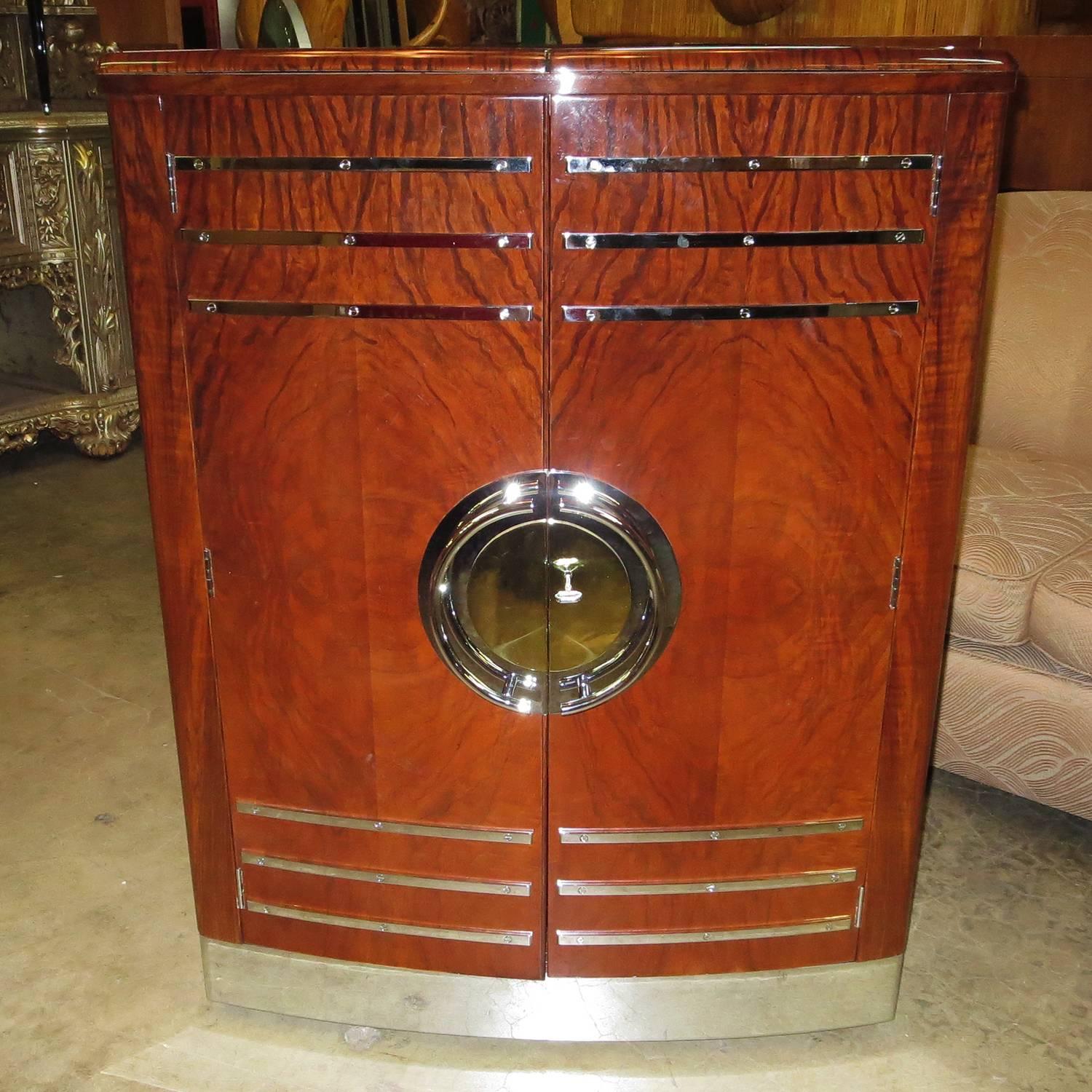 Art Deco Expanding Cocktail Cabinet and Bar 3