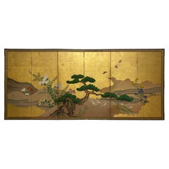 Paravent japonais à six panneaux représentant des pins, des fleurs et des cailles, fin de la période Edo