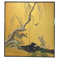 Japanischer zweiteiliger Paravent mit Weiden, Kamelien und Chrysanthemen