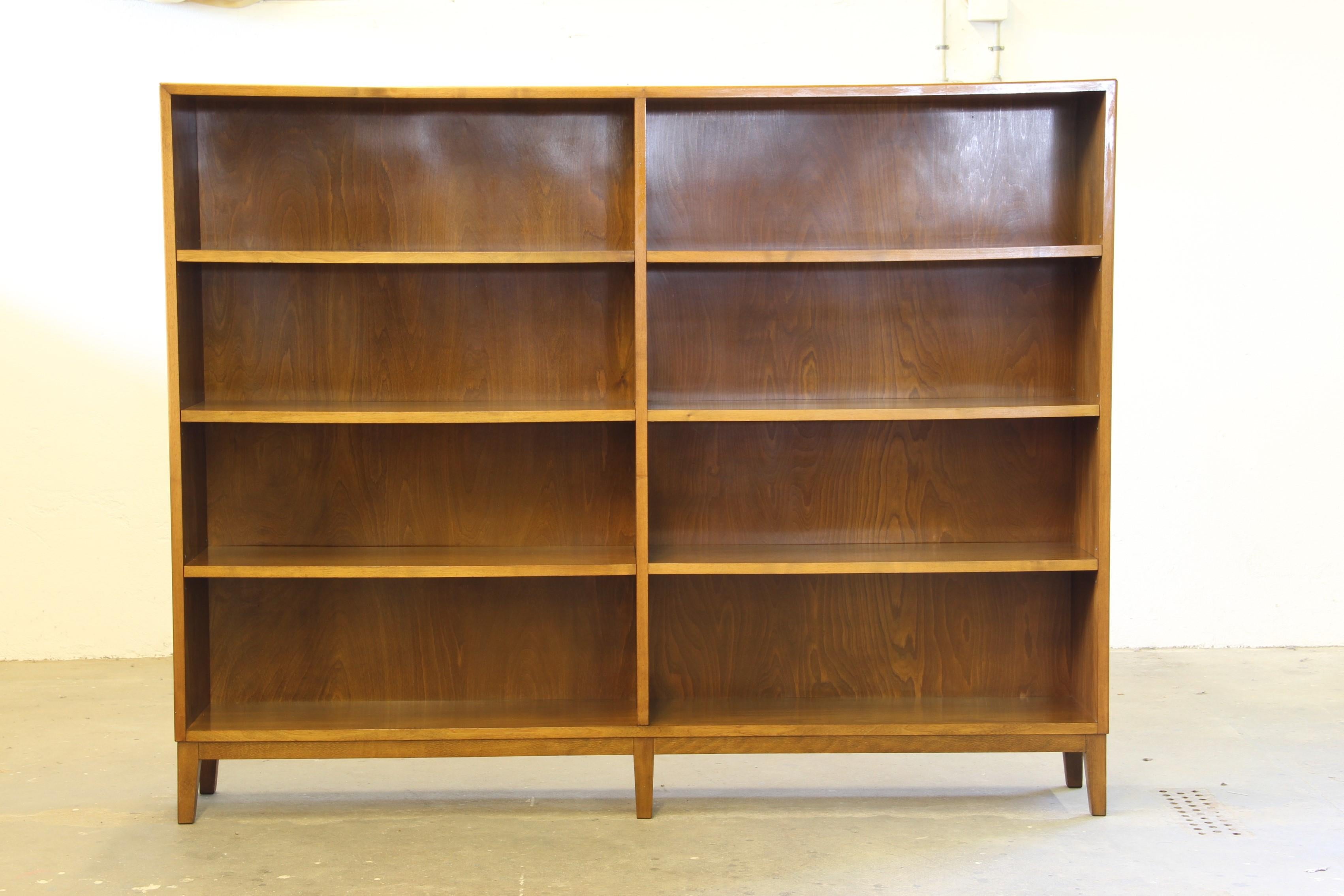Vintage 1930s Scandinavian Modern Bookcases in Nutwood by Unknown Maker In Good Condition For Sale In Store Heddinge, DK