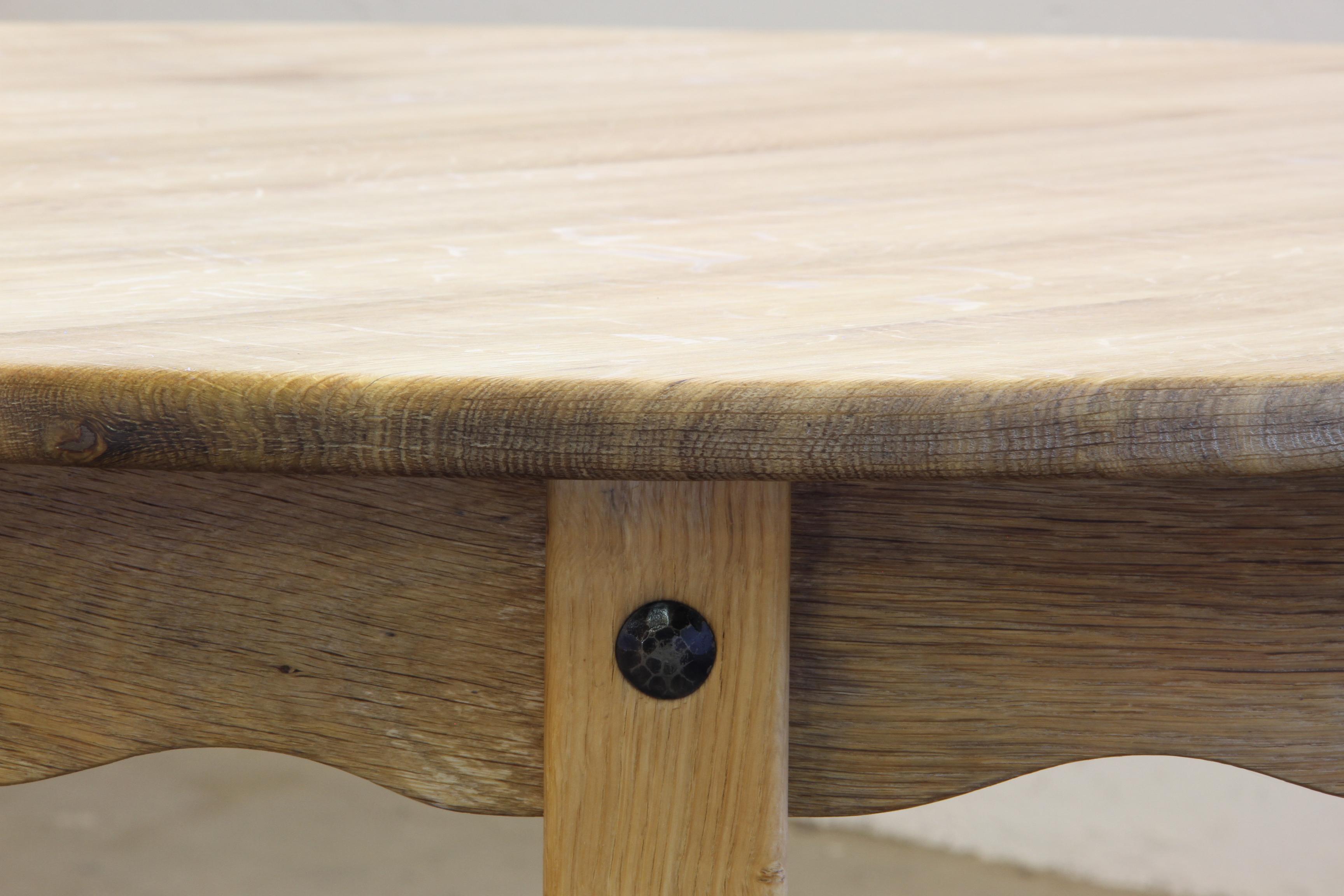 1960s Danish Round Extendable Dining Table in Oak style of Henning Kjærnulf For Sale 4