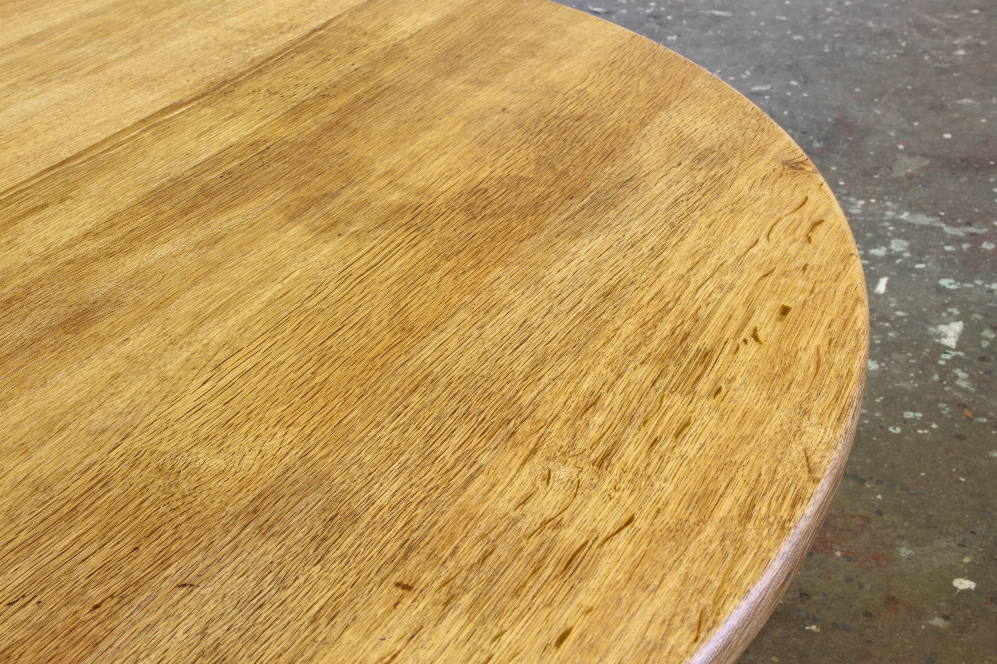 1960s Danish Round Extendable Dining Table in Oak style of Henning Kjærnulf For Sale 2