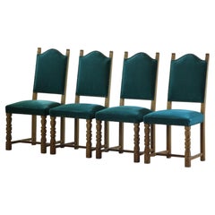 Conjunto vintage de cuatro sillas de comedor brutalistas de roble, con tapizado de terciopelo verde, Dinamarca, década de 1960