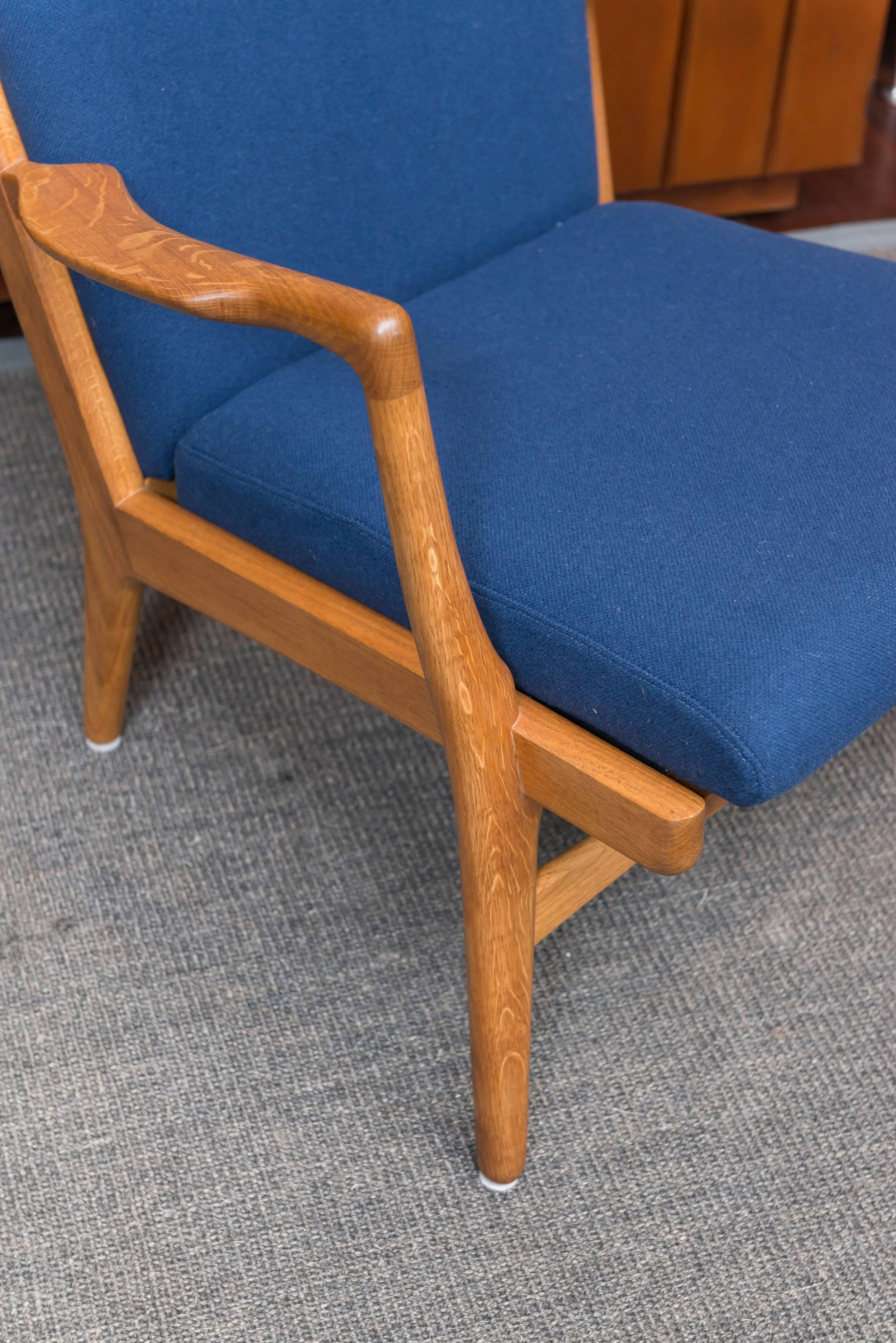 Scandinavian Modern Hans J Wegner Lounge Chair, Model AP 16