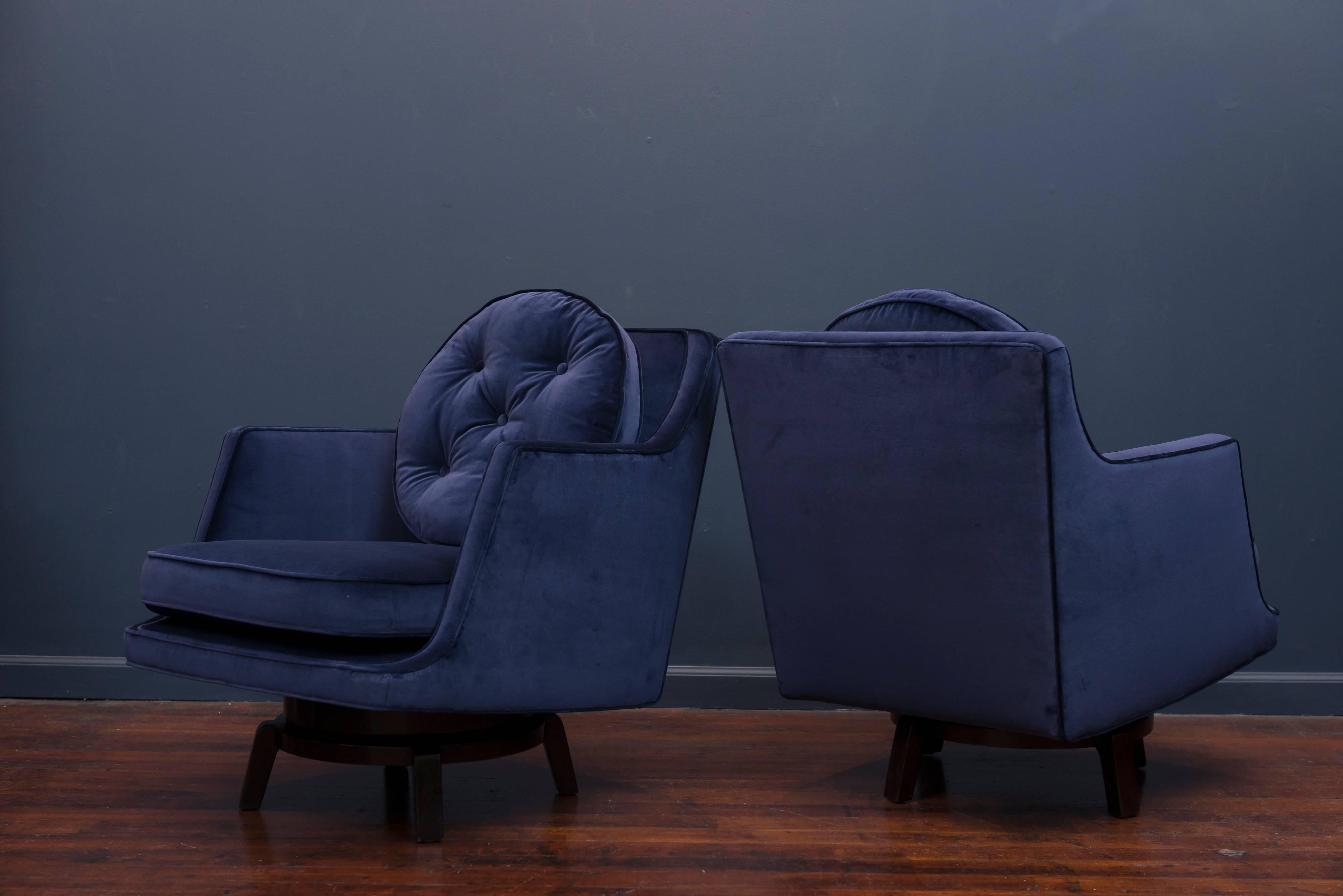 Dunbar Swivel Lounge Chairs In Good Condition In San Francisco, CA