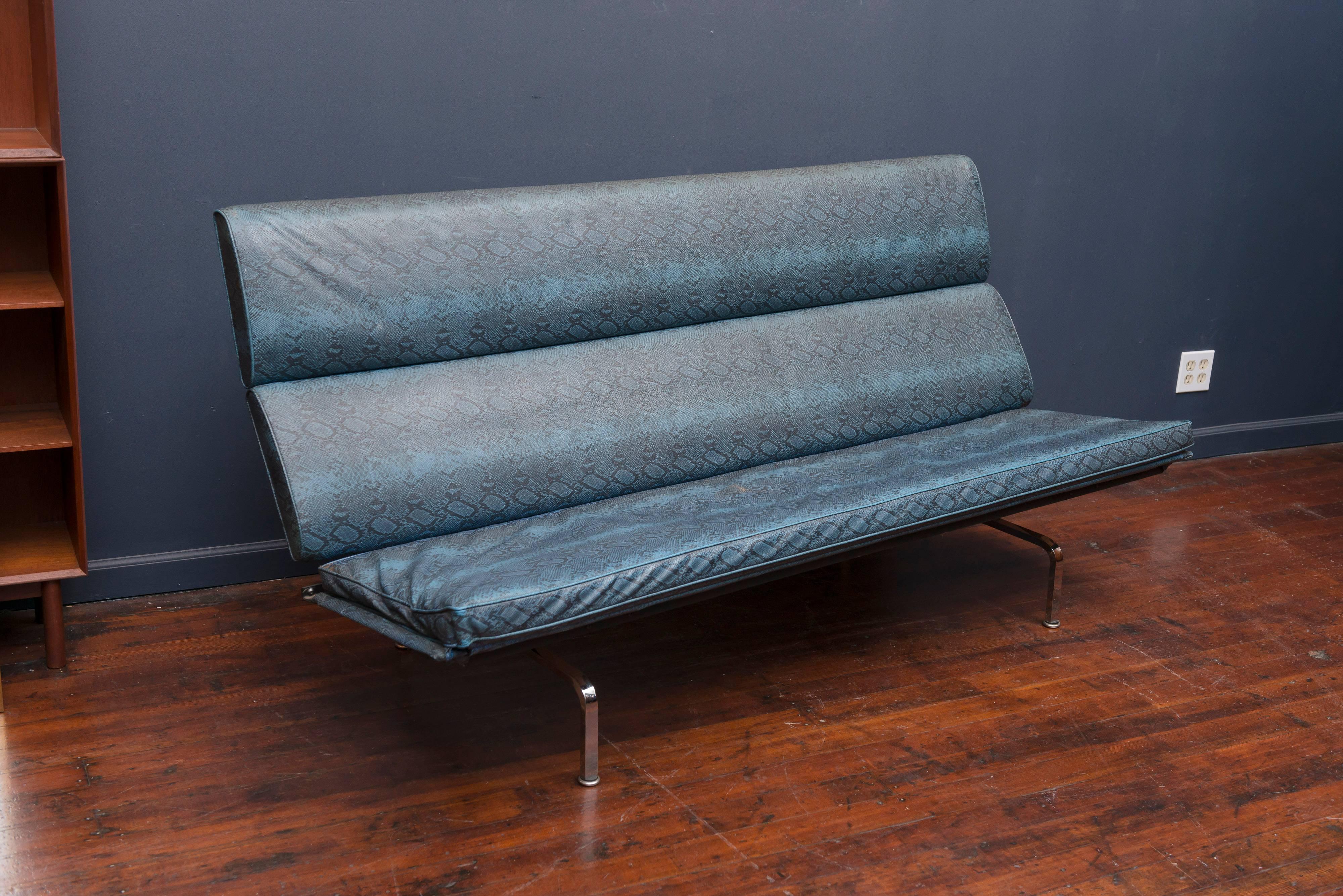 Early original Charles and Ray Eames design compact sofa for Herman Miller. Purchased by a local advertising agency furnished exclusively in iconic Herman Miller and Knoll pieces and featured in the Herman Miller book of Interiors (Morrisson Travel