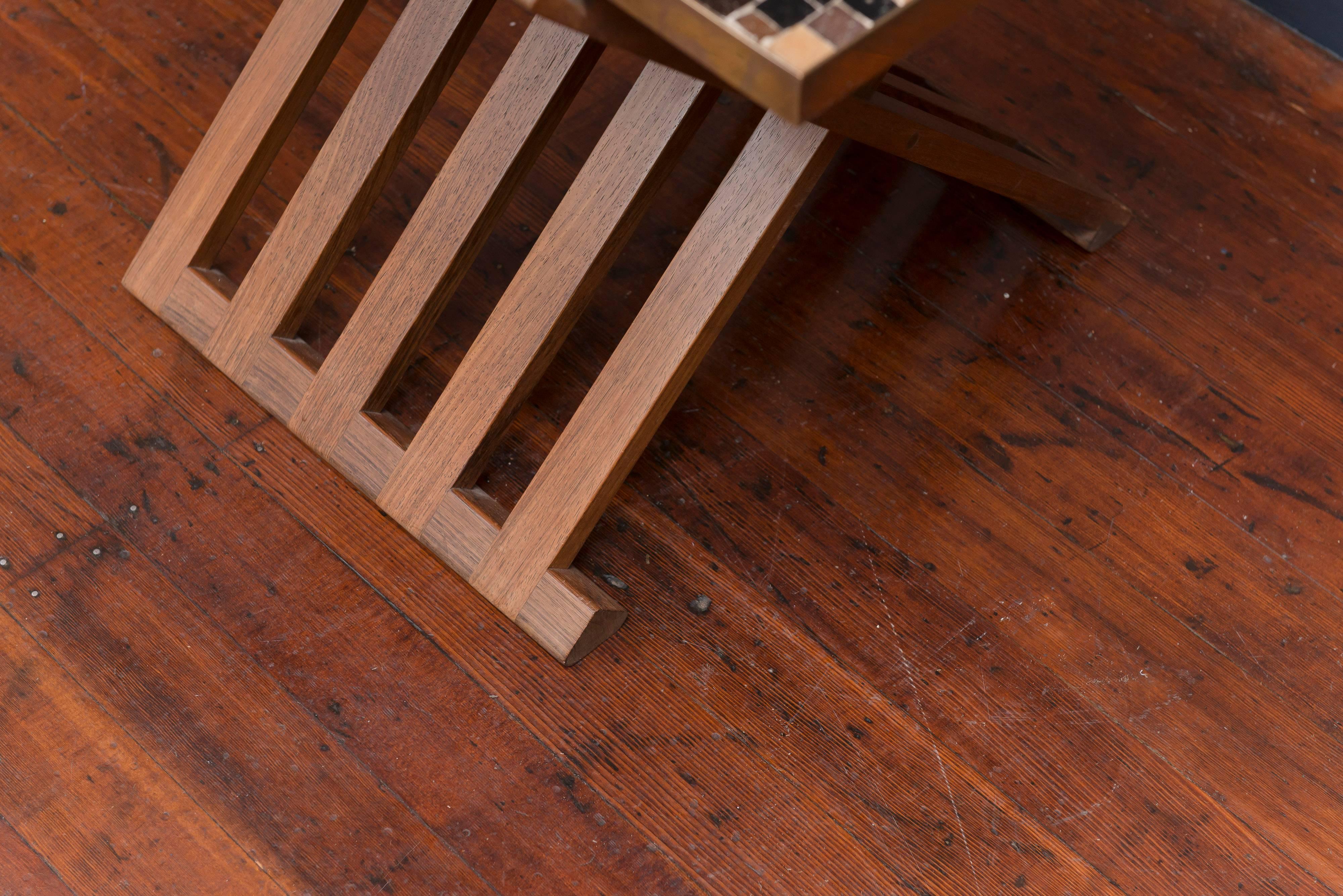 Milieu du XXe siècle Dunbar table à plateau en carreaux de Murano à base en X en vente