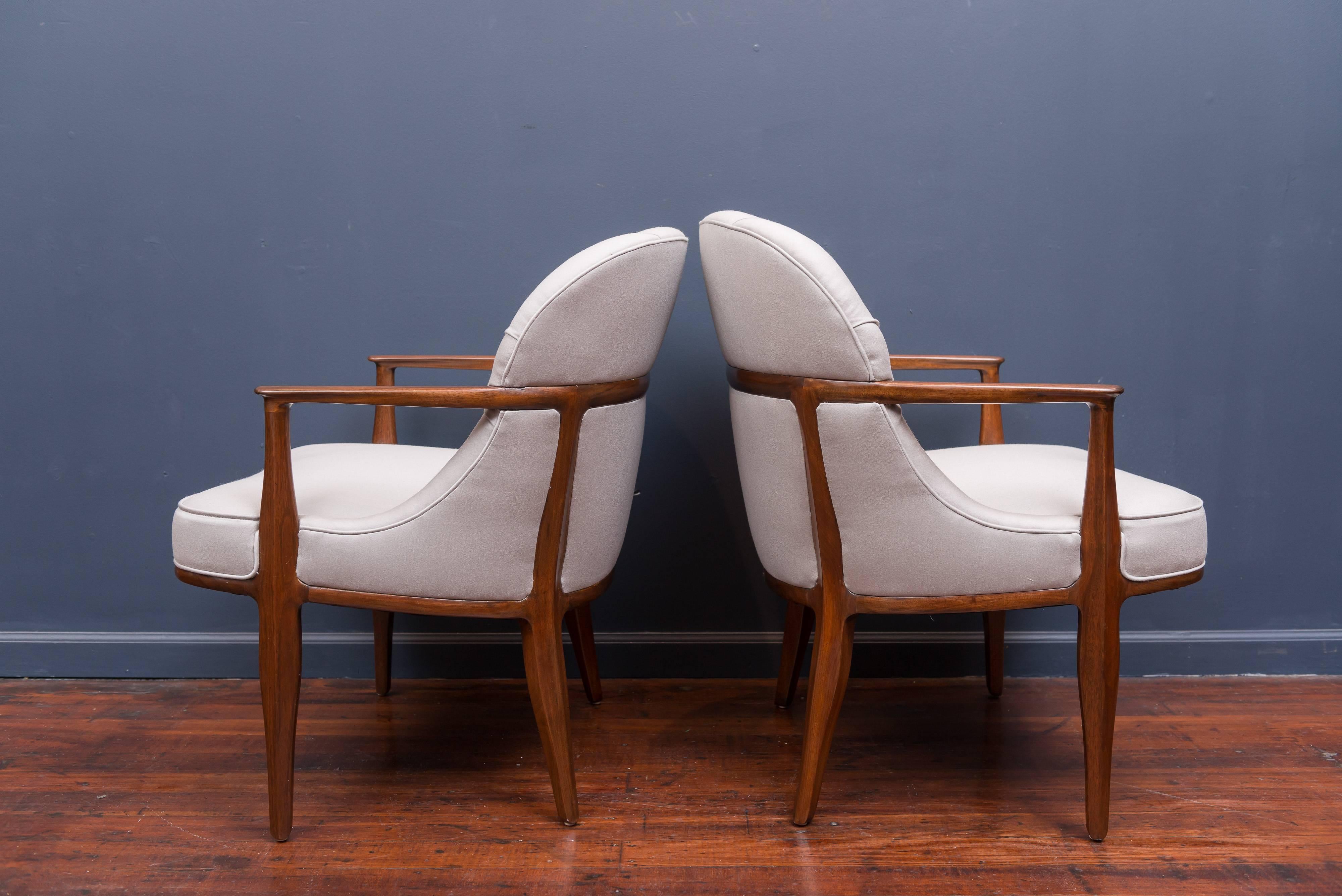Mid-Century Modern Pair of Janus Lounge Chairs by Edward Wormley for Dunbar