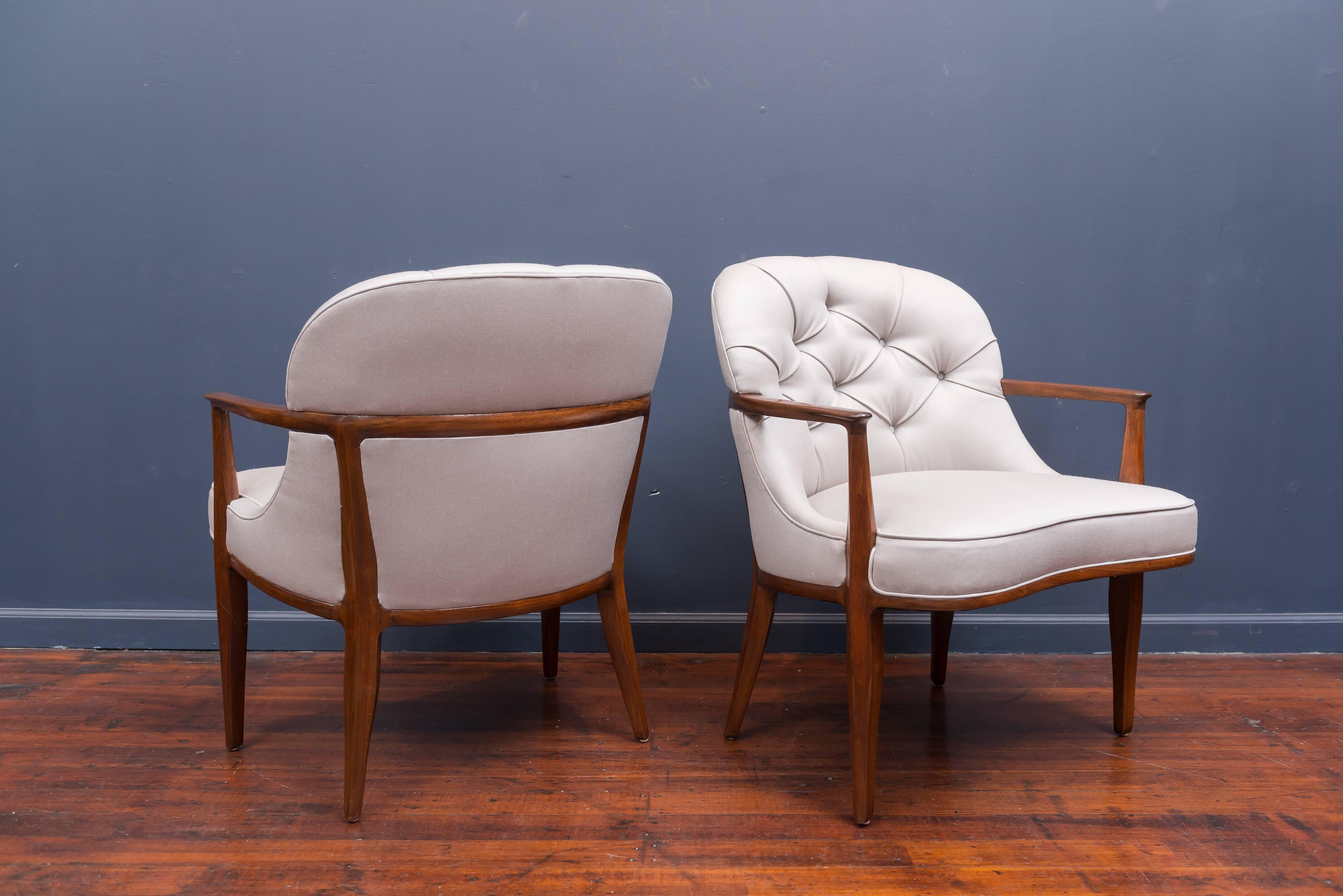Pair of Janus Lounge Chairs by Edward Wormley for Dunbar In Excellent Condition In San Francisco, CA