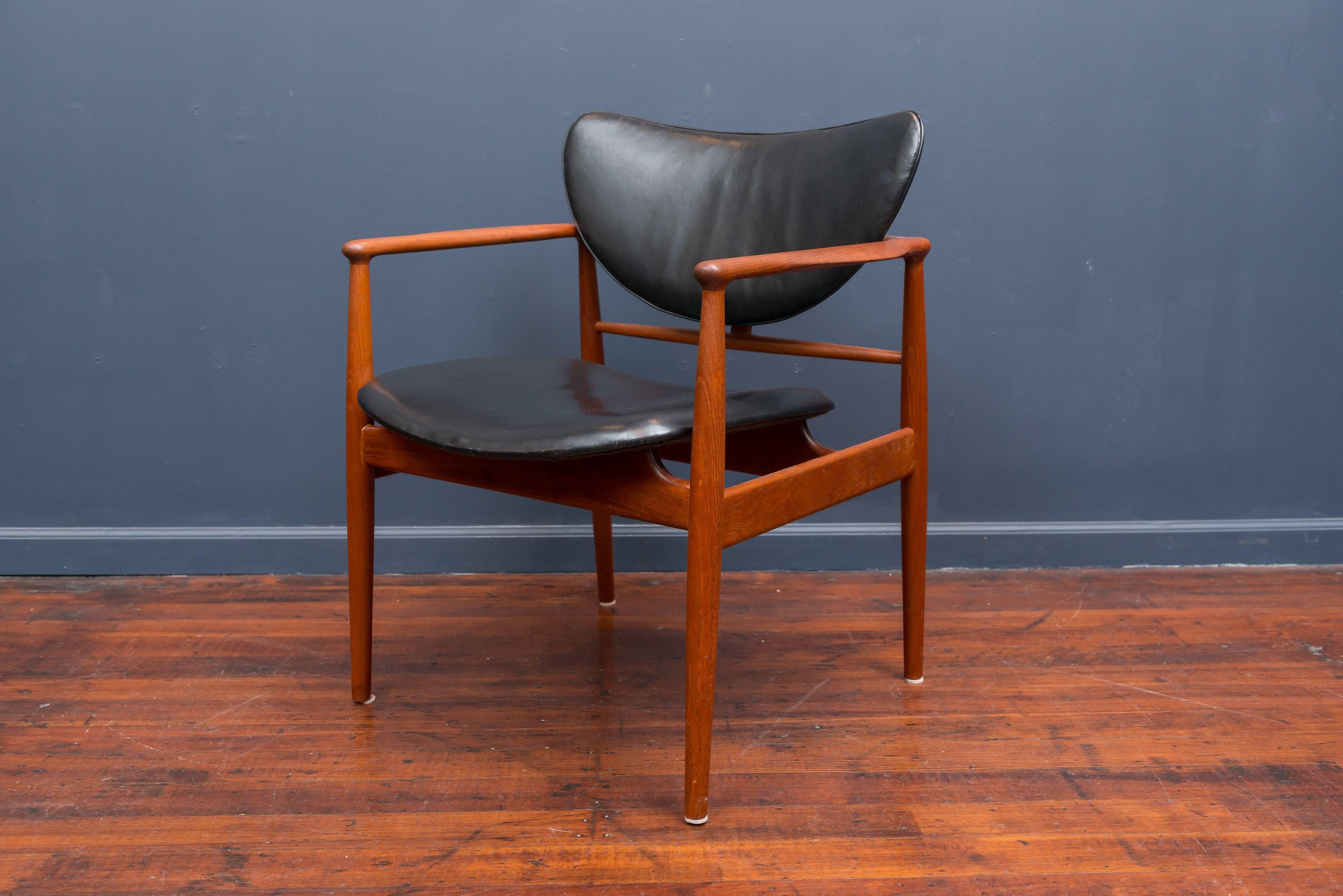 Finn Juhl NV 48 Stuhl für Niels Vodder (Skandinavische Moderne) im Angebot