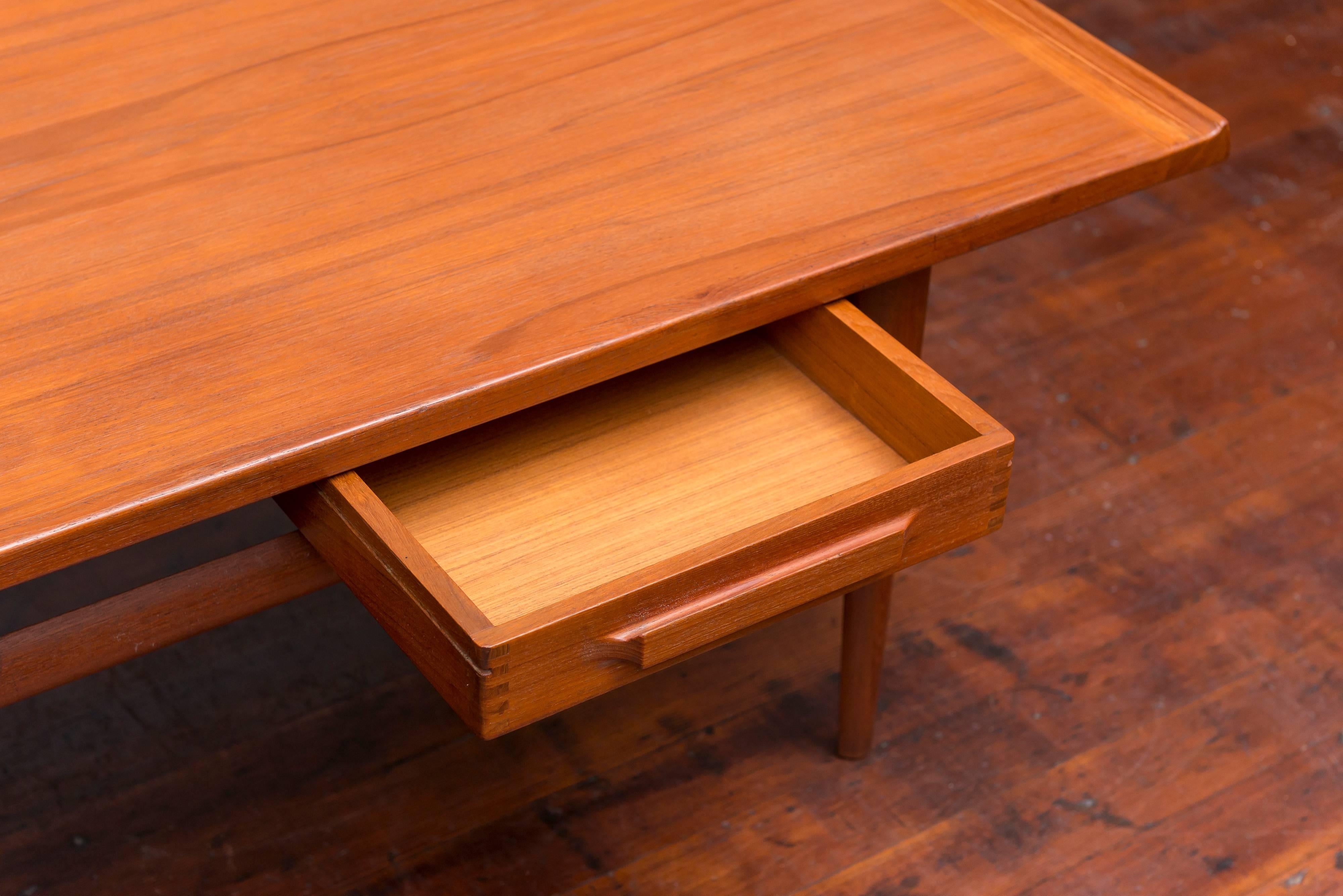 Danish Teak Coffee Table In Excellent Condition In San Francisco, CA