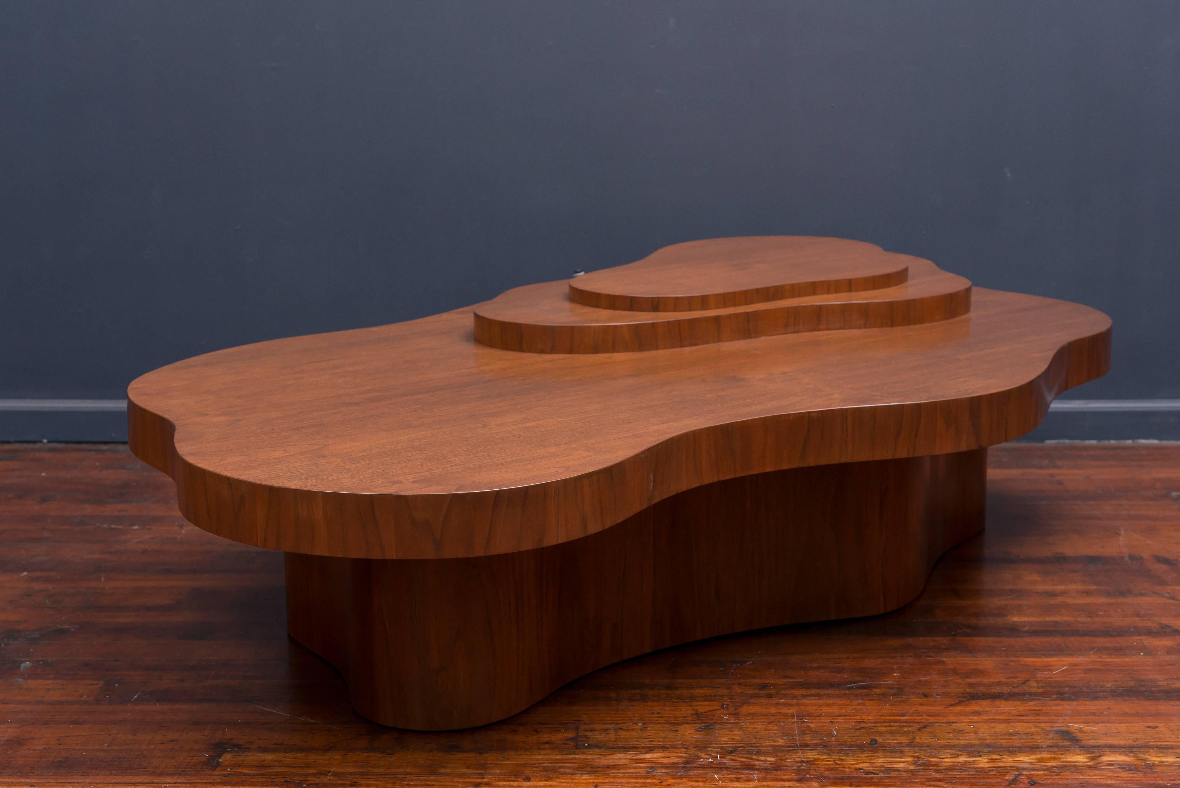 Mid Century Mesa Coffee Table In Excellent Condition In San Francisco, CA