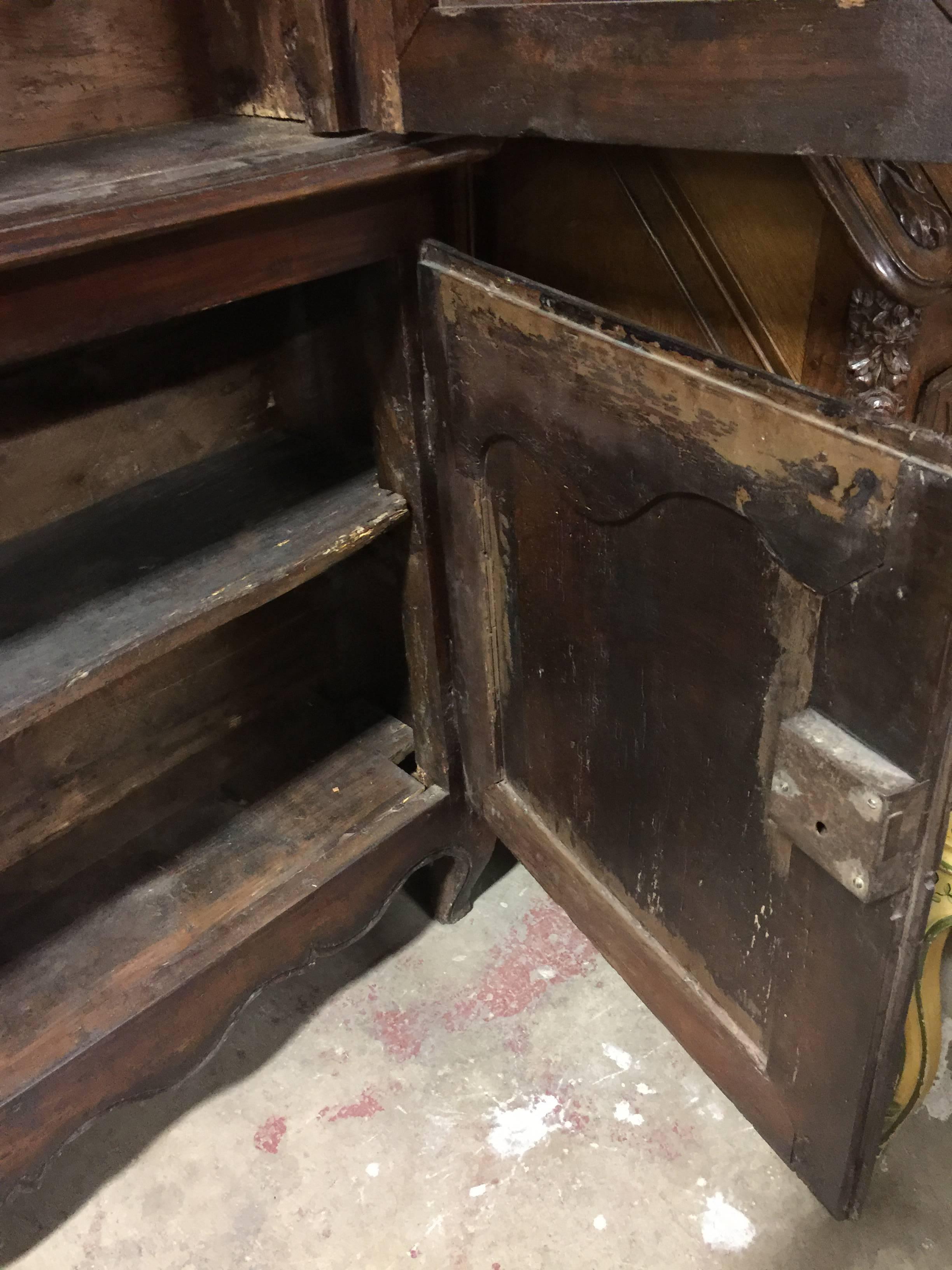 18th Century French Walnut Buffet Deux Corps 4