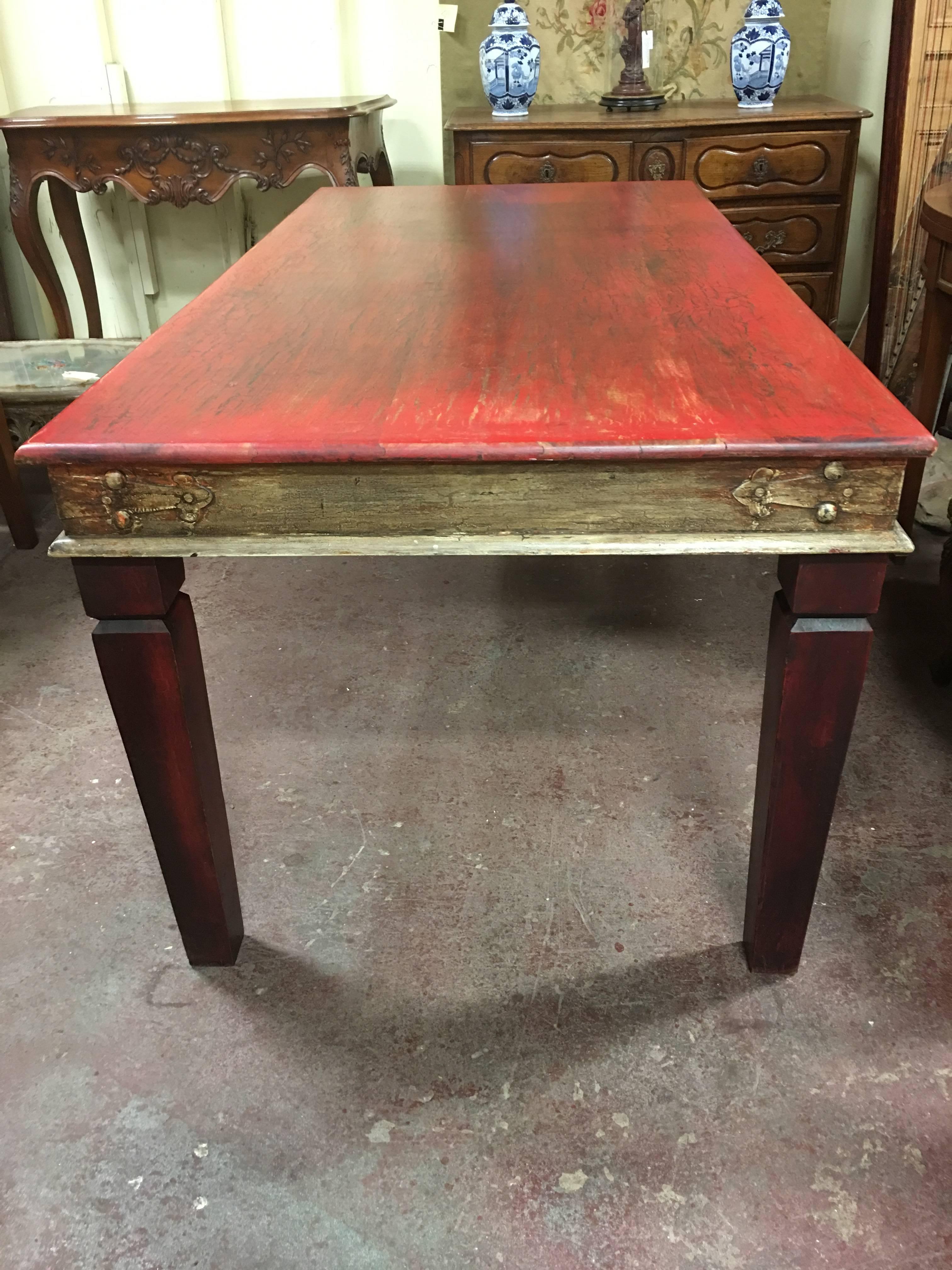 Period Art Deco table dining table center table
Not original finish.
CLOSING BUSINESS all items reduced substantially 