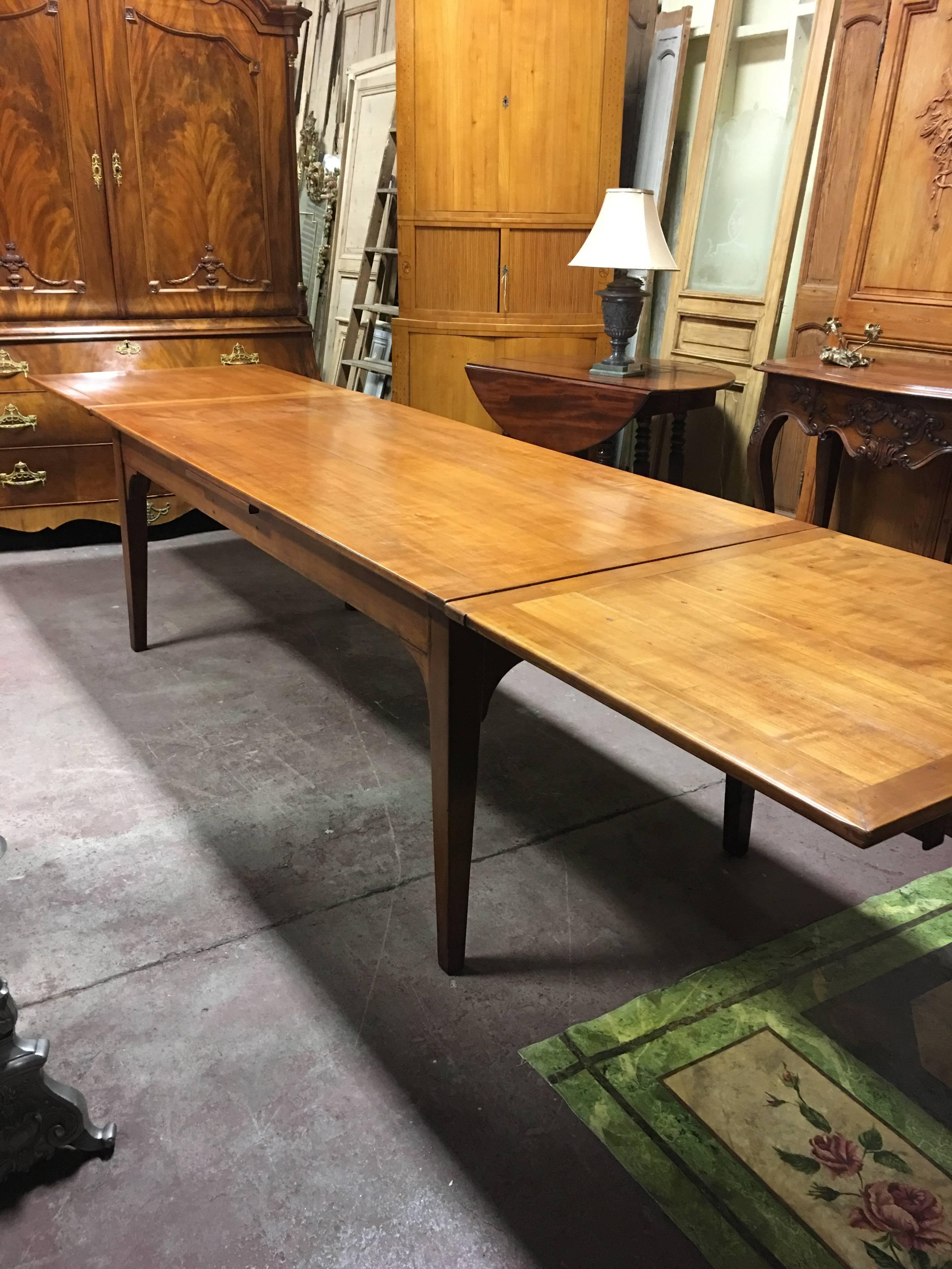 19th Century French Cherry Draw Leaf Table with Drawer In Excellent Condition In San Francisco, CA