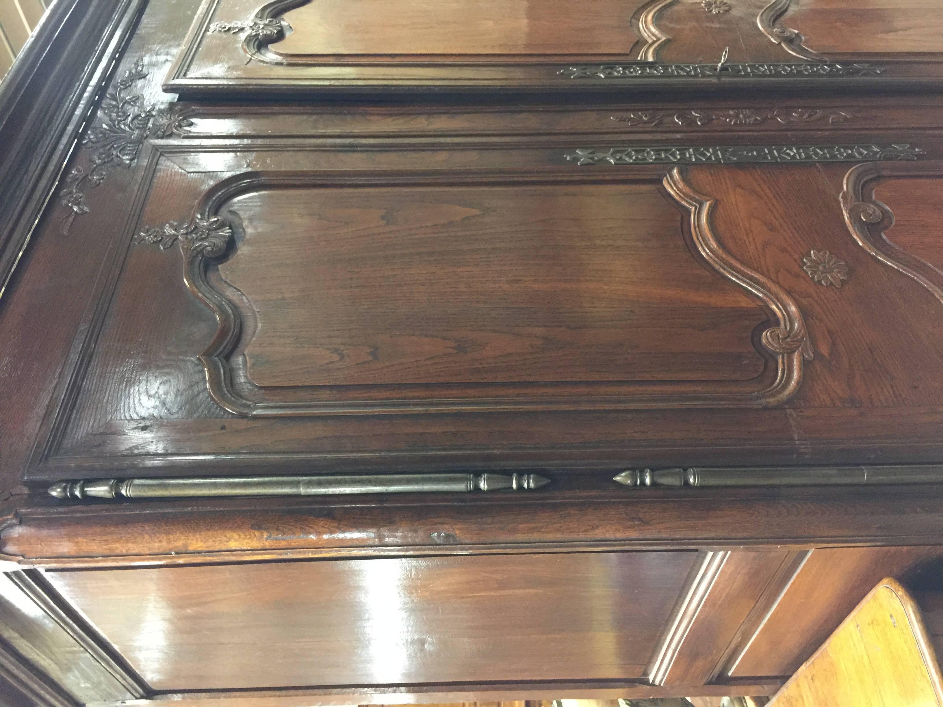 18th Century French Oak Armoire 2