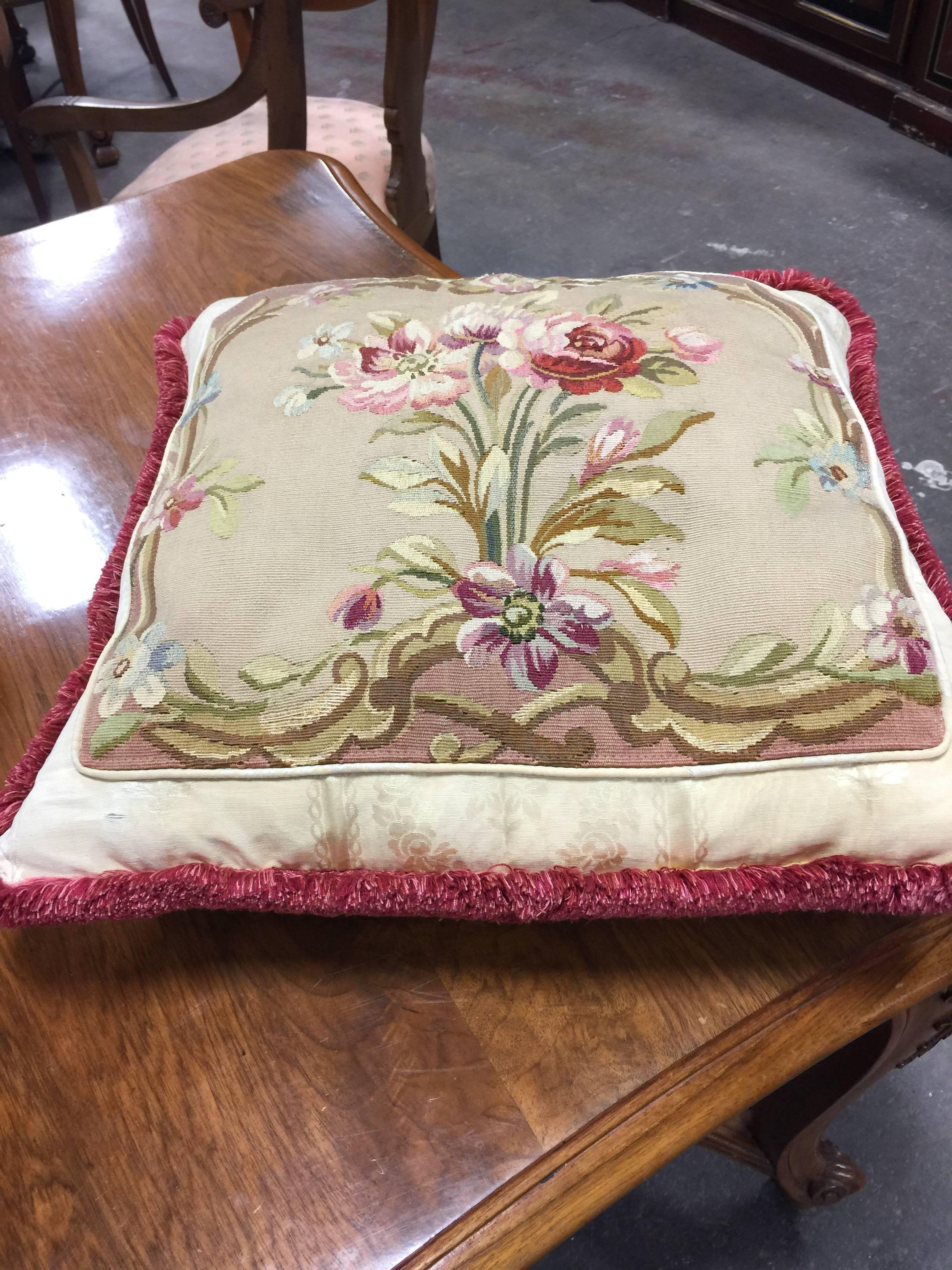 19th century French tapestry made into pillow.
Vintage silk fabric.
Left hand corner in back the silk is deteriorated.
Image 4 shows some deterioration in the tapestry.