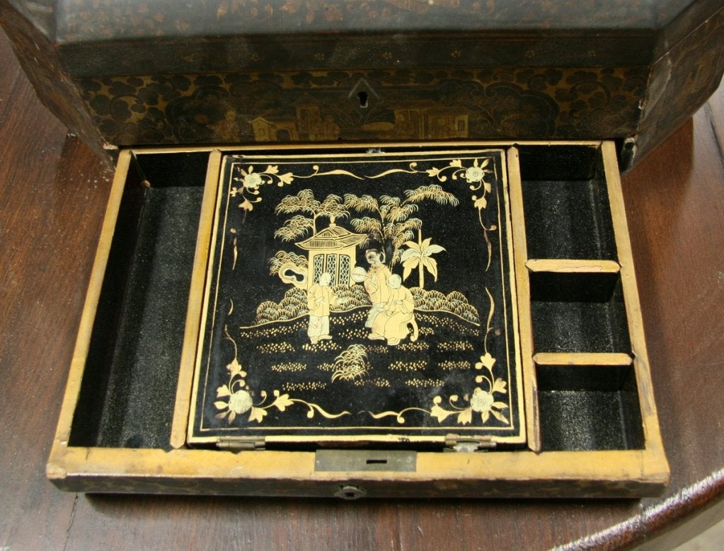 French 1900s Chinoiserie Box For Sale