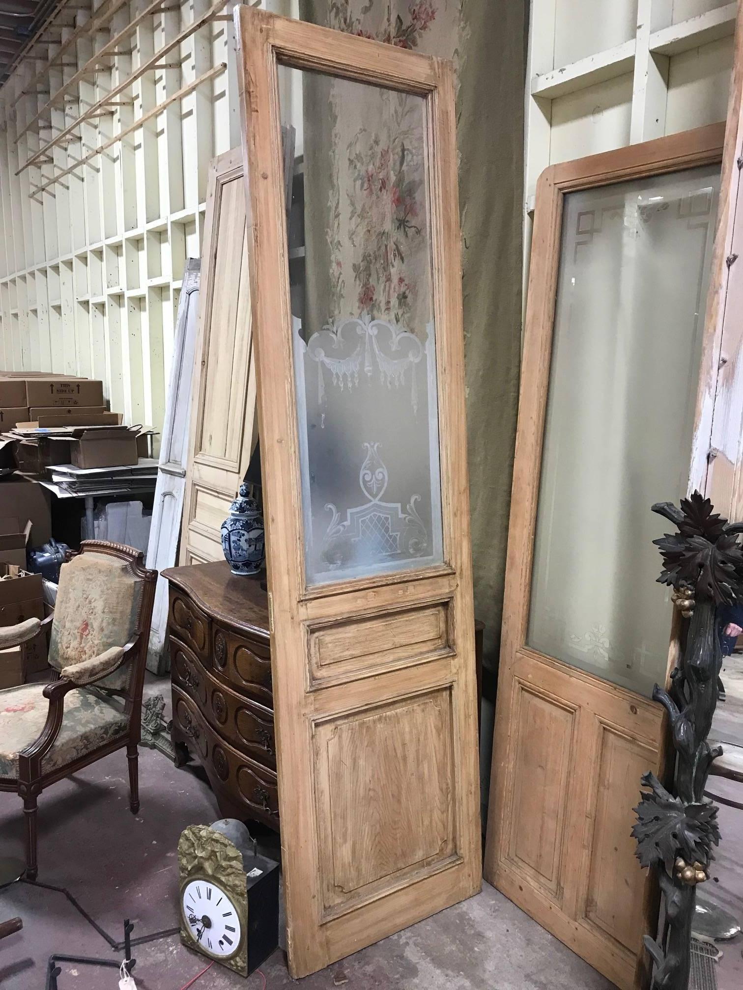 ON SALE  19th Century French Etched Glass Door For Sale 3
