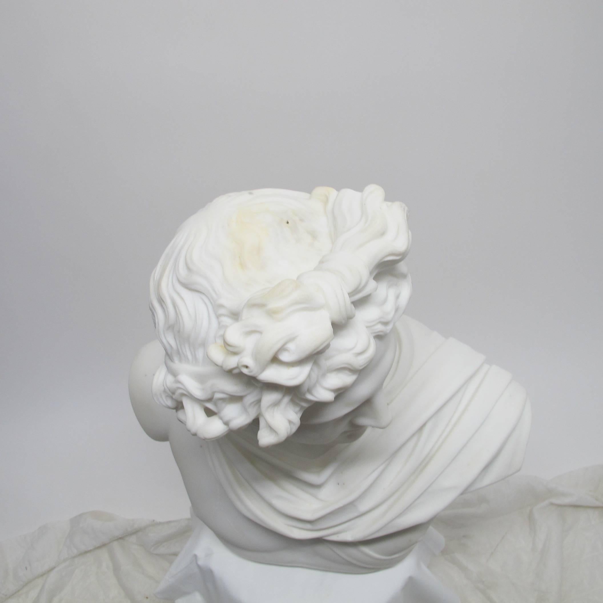 Buste en marbre grandeur nature d'Apollo en vente 3