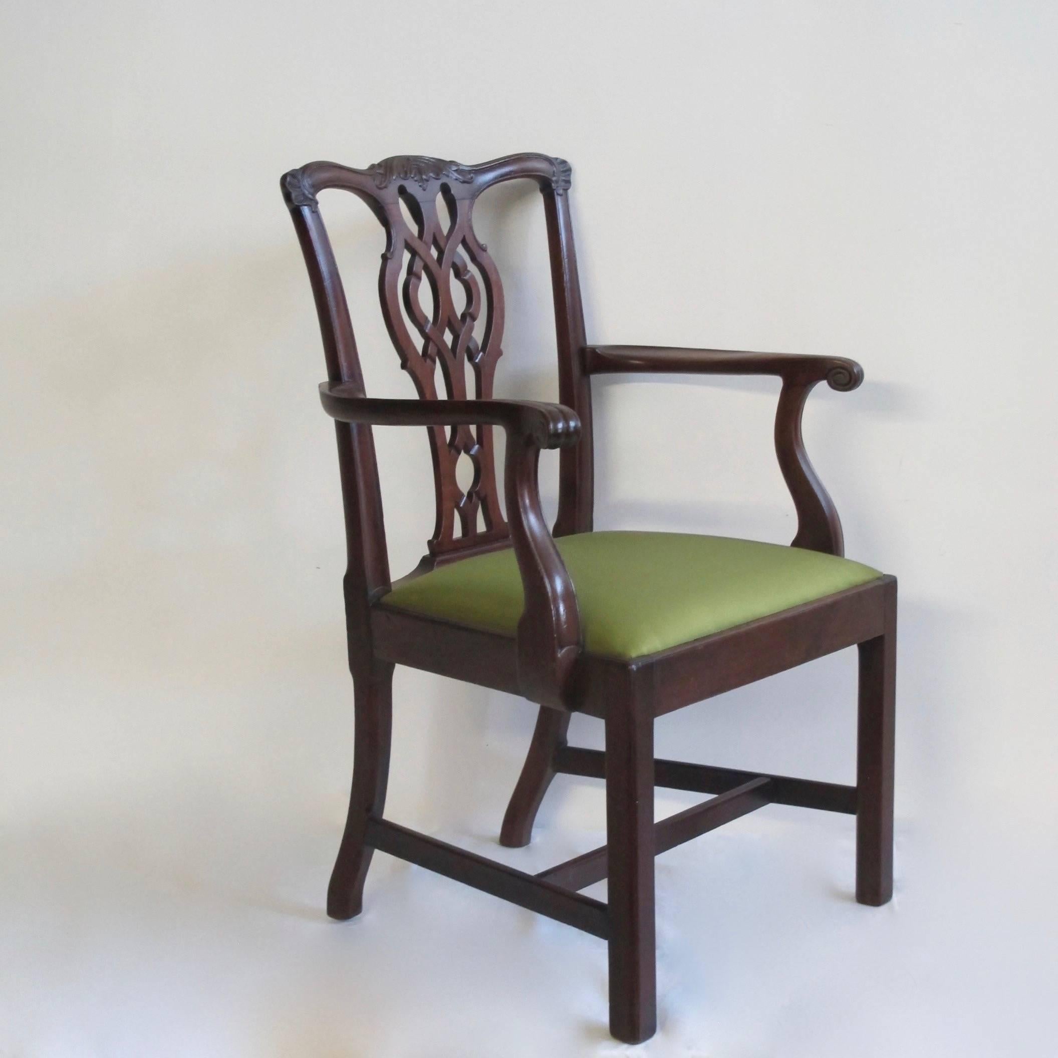 English Set of 14 Mahogany Chippendale Dining Chairs