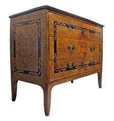 Cómoda italiana del siglo XVIII estilo Maggiolini