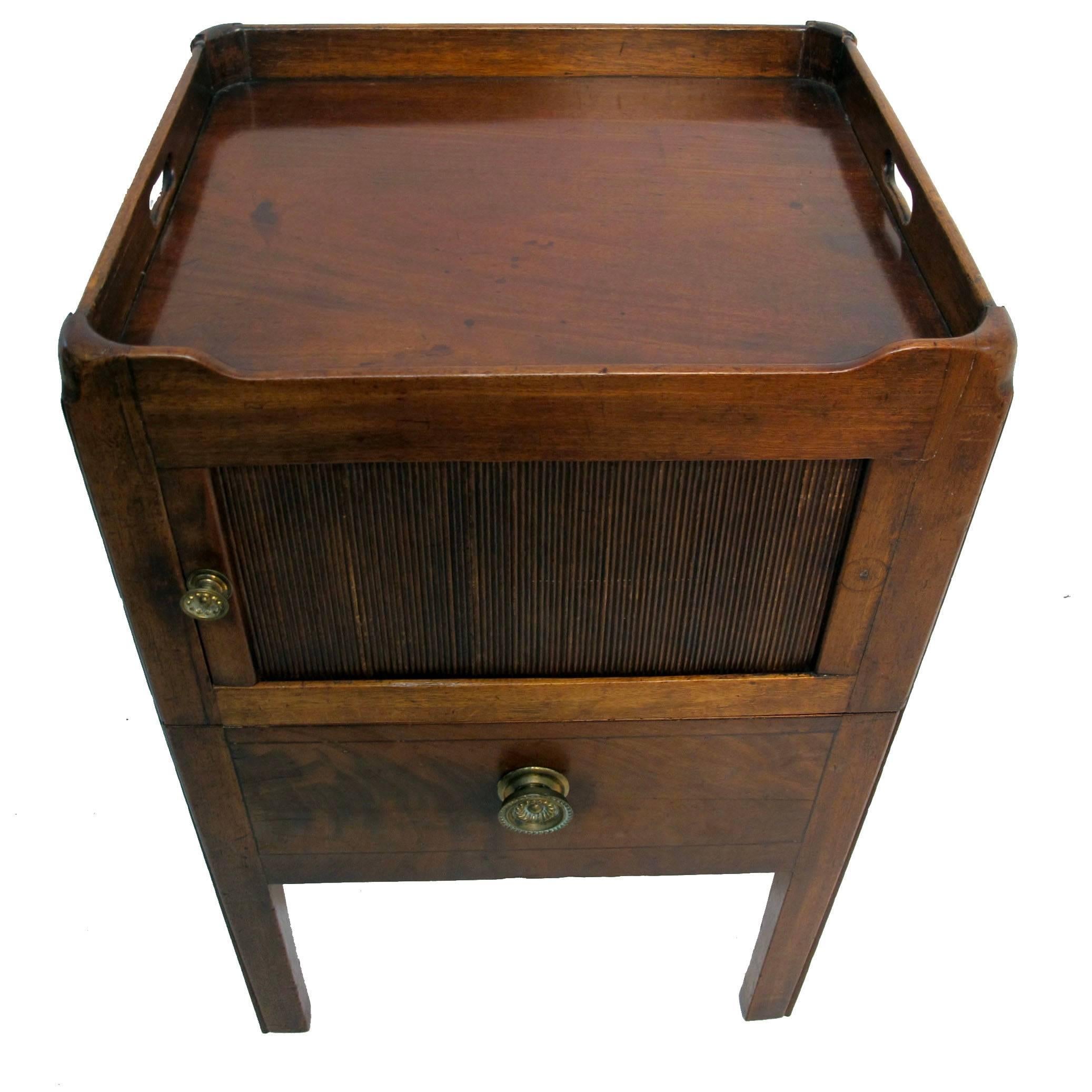 English Mahogany Georgian Bedside Cabinet, England 19th Century For Sale