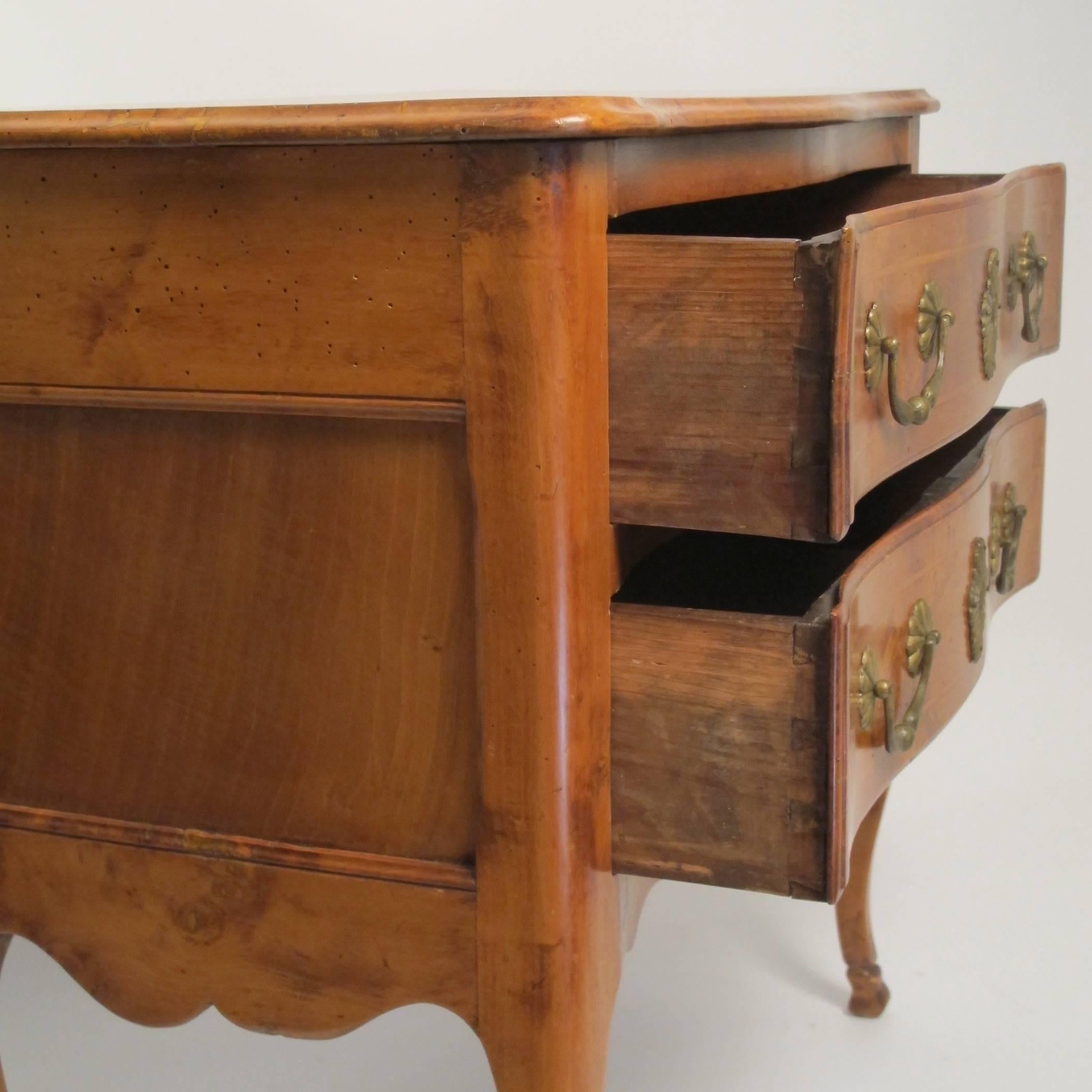 19th Century French Louis XV Commode 1