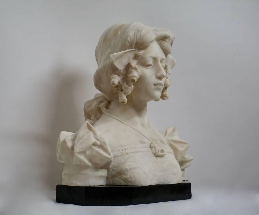 Large Grand Tour period sculpture of Dante's Beatrice. Beautifully carved with great detail and definition white Carrara marble sitting a green marble base, Italy, 19th century.