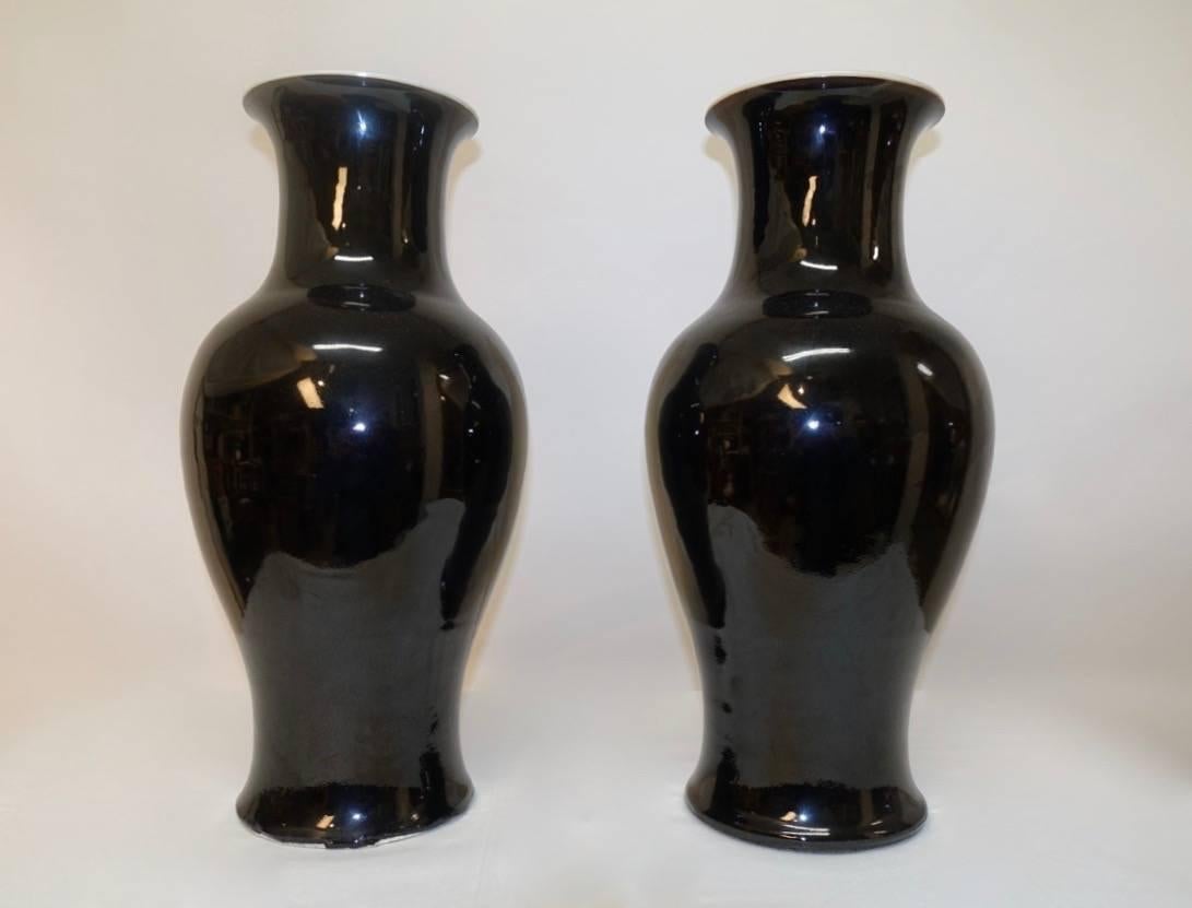 chinese black vase