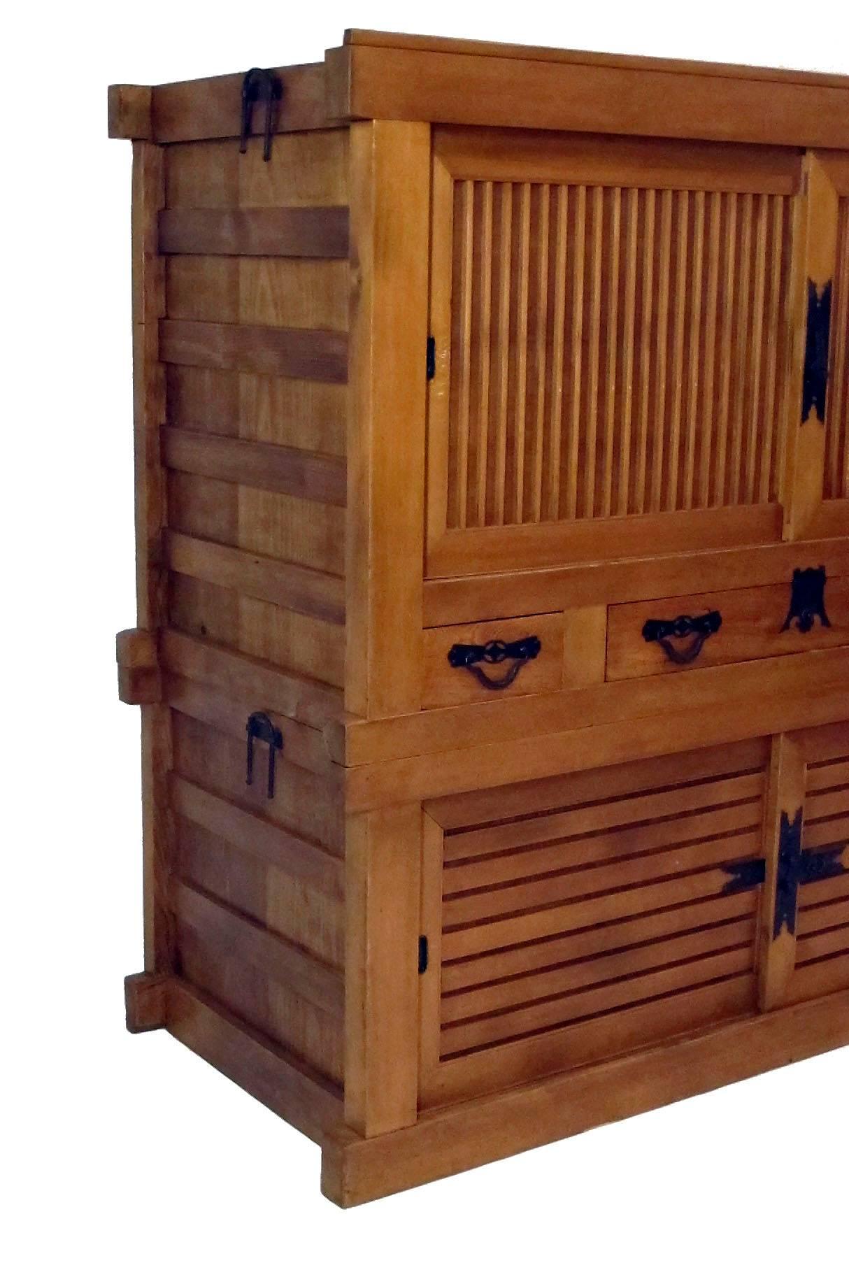 Japanese Cypress Wood Futon Tansu Cabinet, Japan Meiji Period