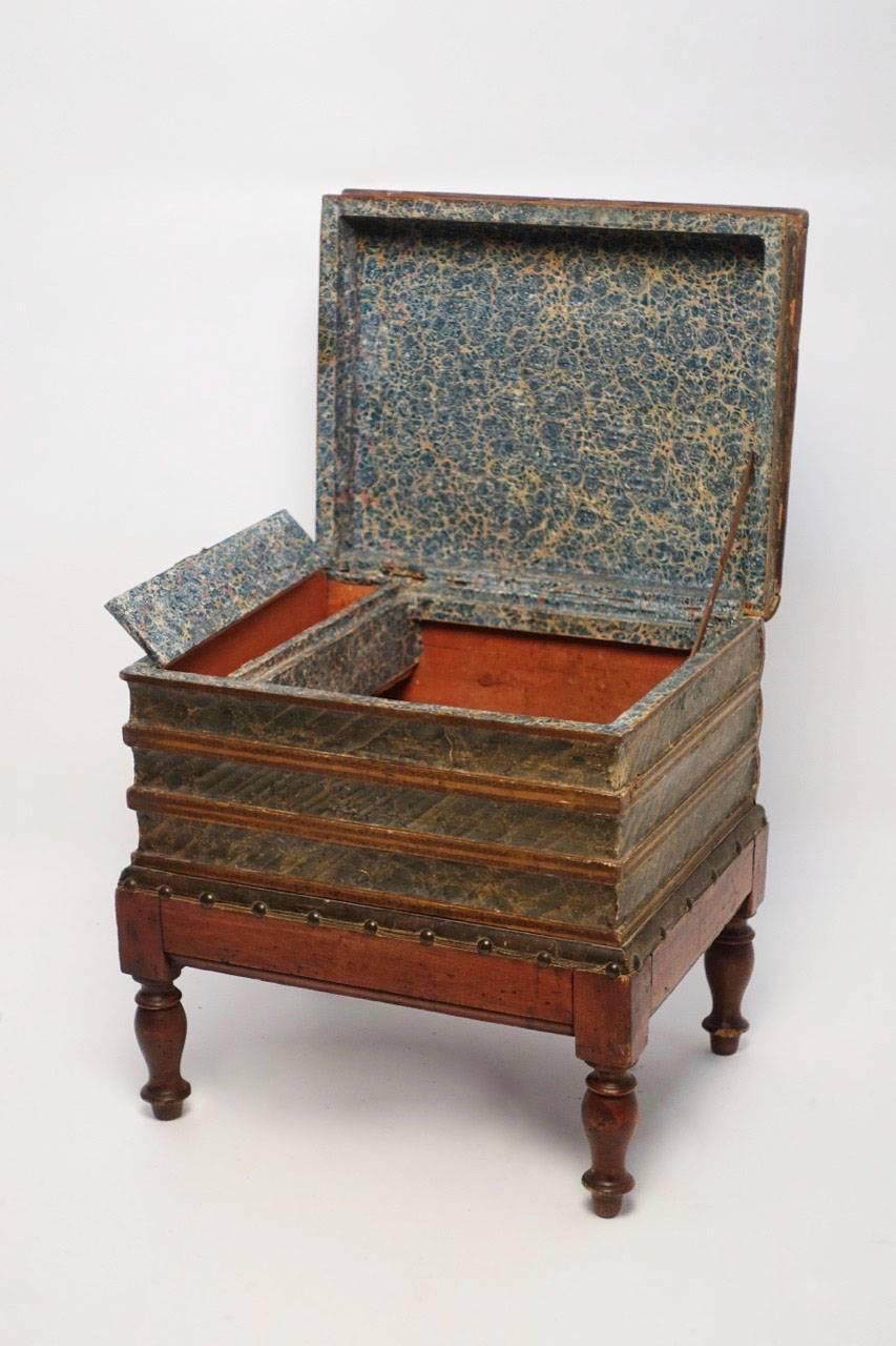 Leather Book Box Side Table or Stand, England, 19th Century In Excellent Condition In San Francisco, CA