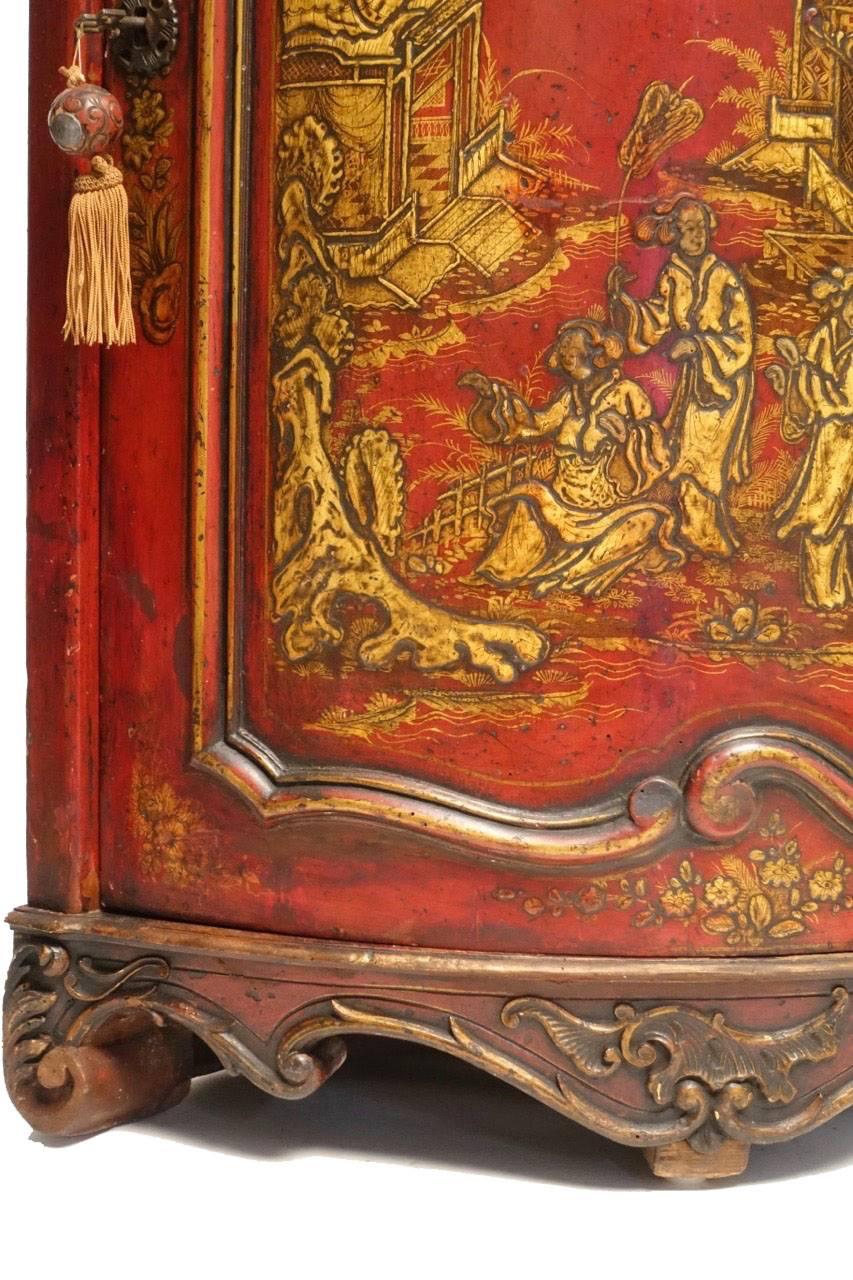 19th Century Red Lacquered Corner Cabinet with Chinoiserie Decoration, French Circa 1860 