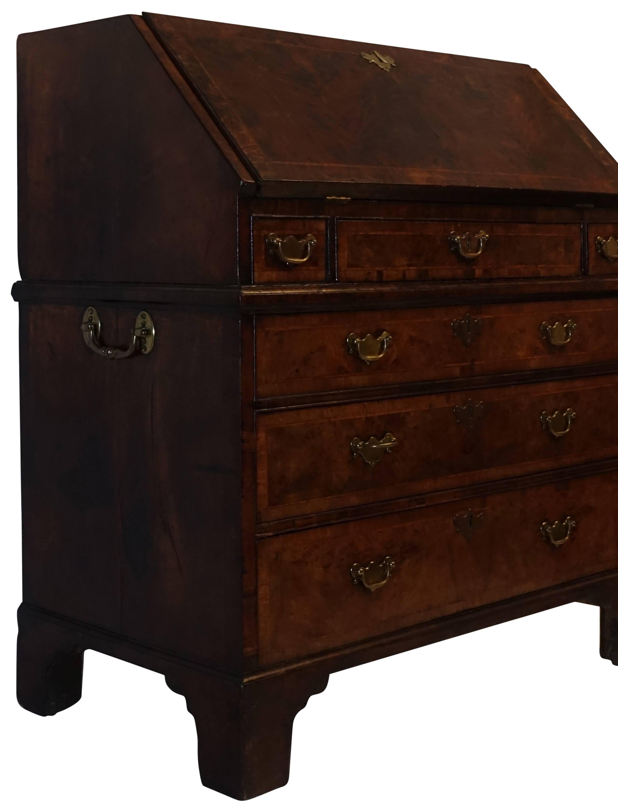 George I Walnut and Burl Walnut Slant Front Desk, England, 1700 In Excellent Condition In San Francisco, CA