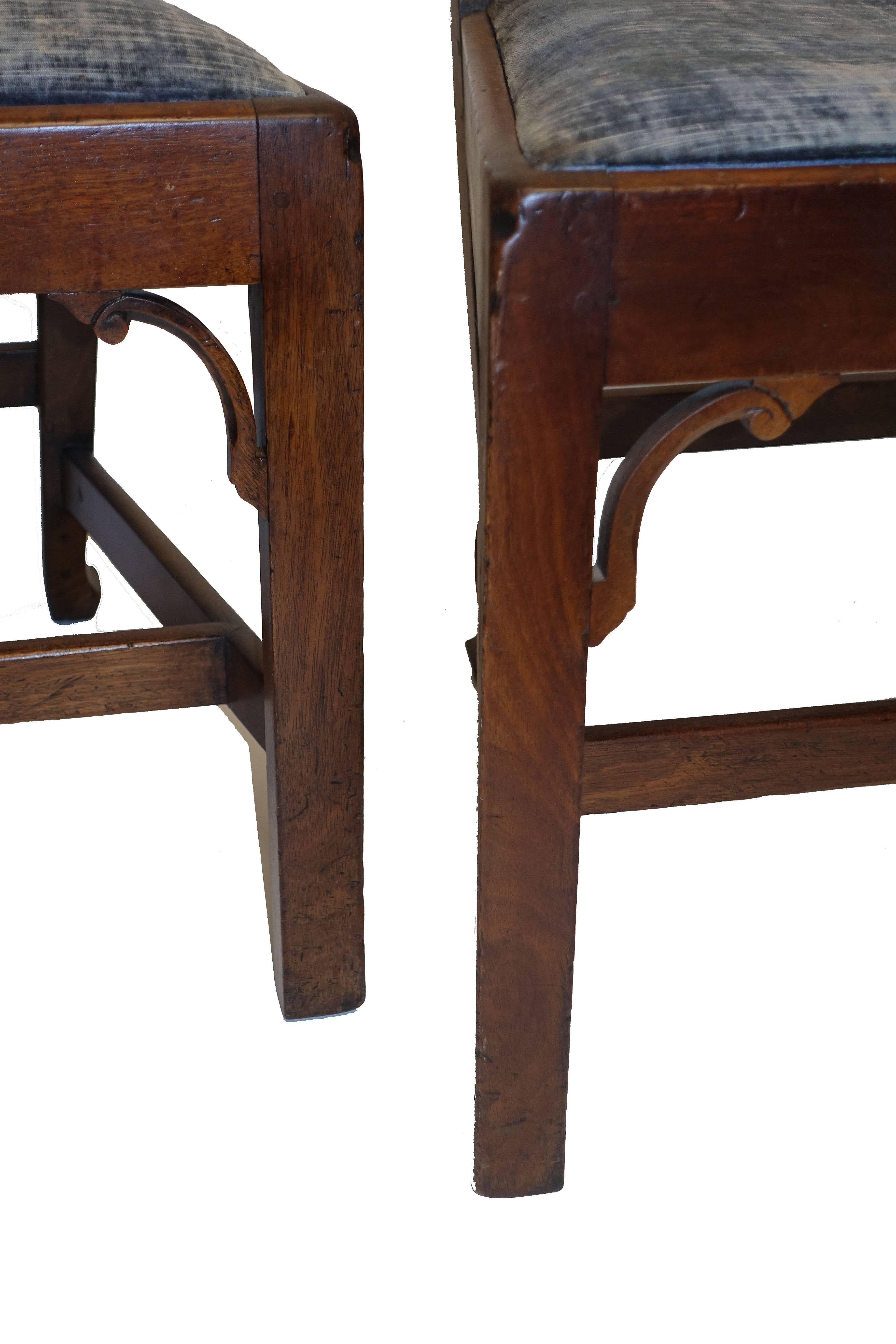 Set of Six Chippendale Style Walnut Dining Chairs circa 1800 3