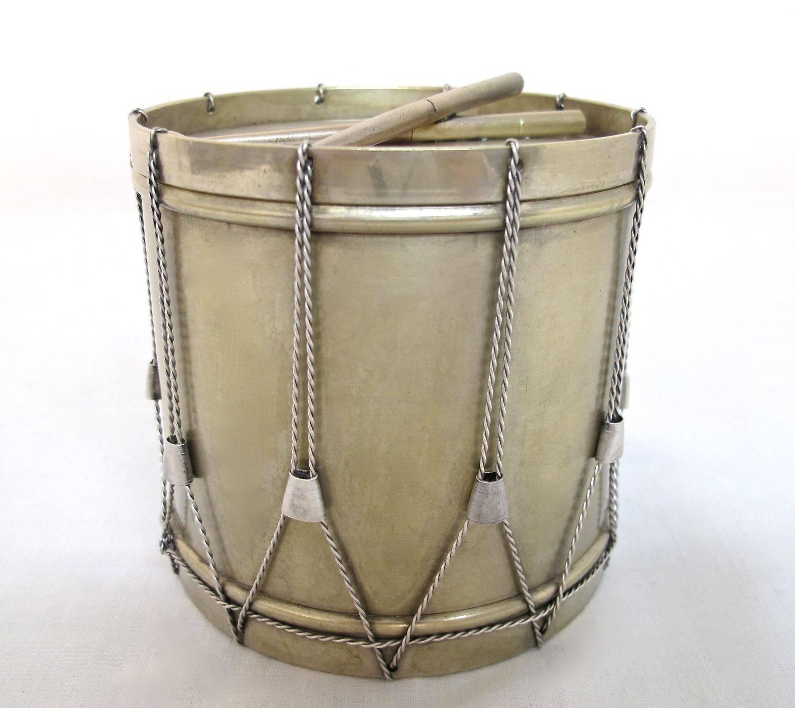 Drum Shape Silver Gilt Bronze Box, 19th Century For Sale 1
