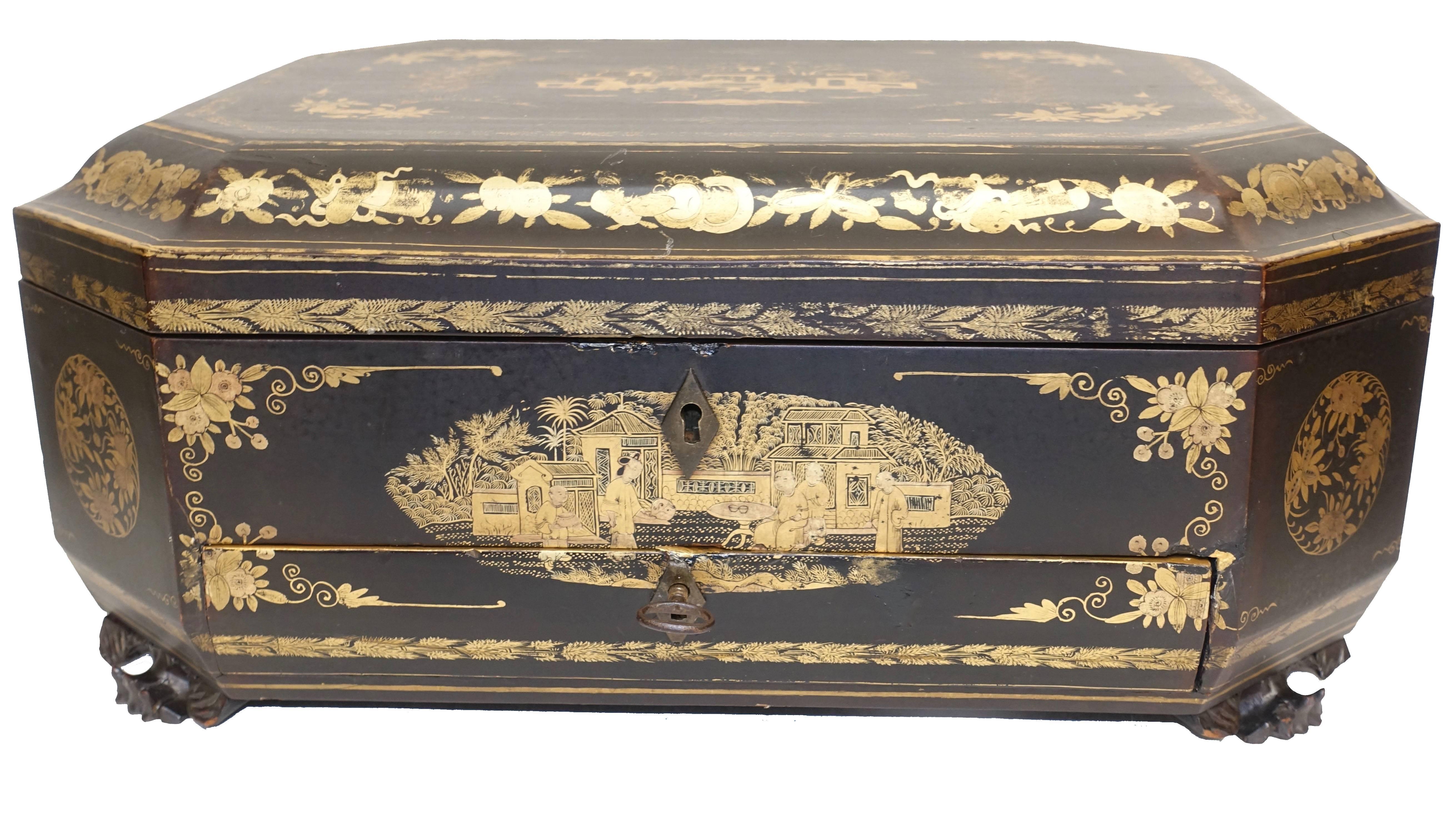 Gilt and Lacquered Chinoiserie Decorated Box, Chinese, 19th Century 5