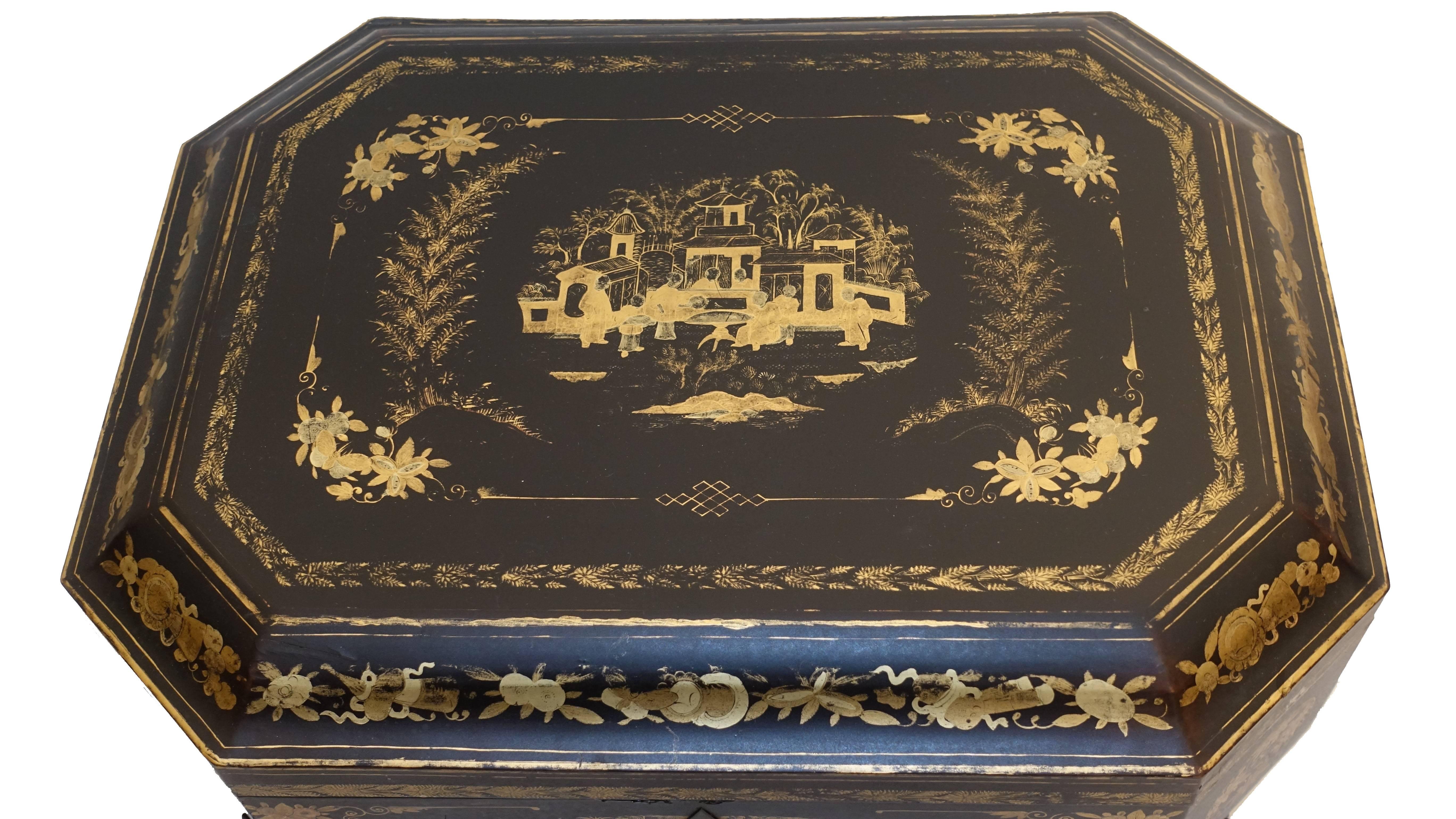 Gilt and Lacquered Chinoiserie Decorated Box, Chinese, 19th Century 6