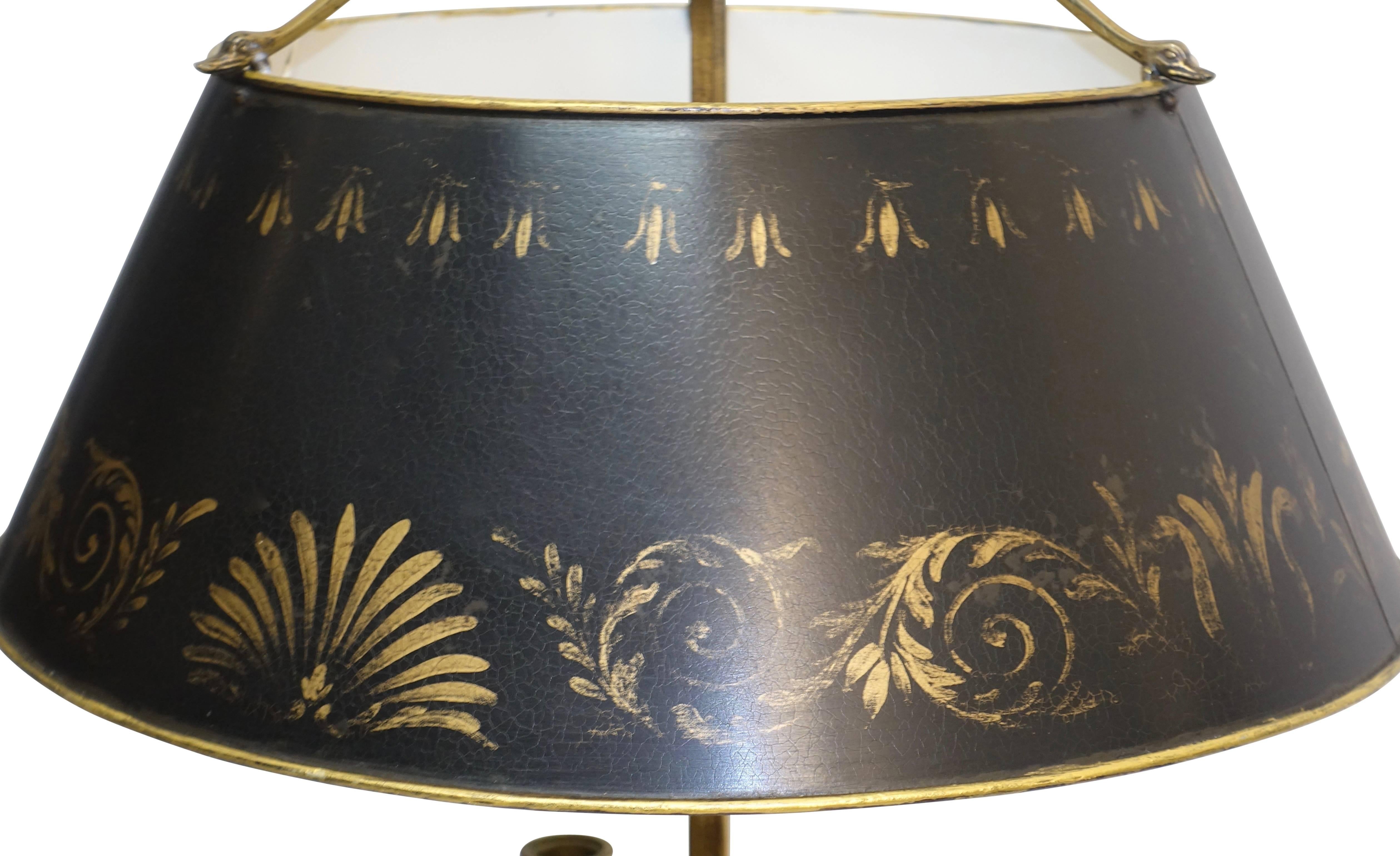 French Empire Style Brass Bouillotte Lamp with Black and Gilt Tole Shade In Excellent Condition For Sale In San Francisco, CA
