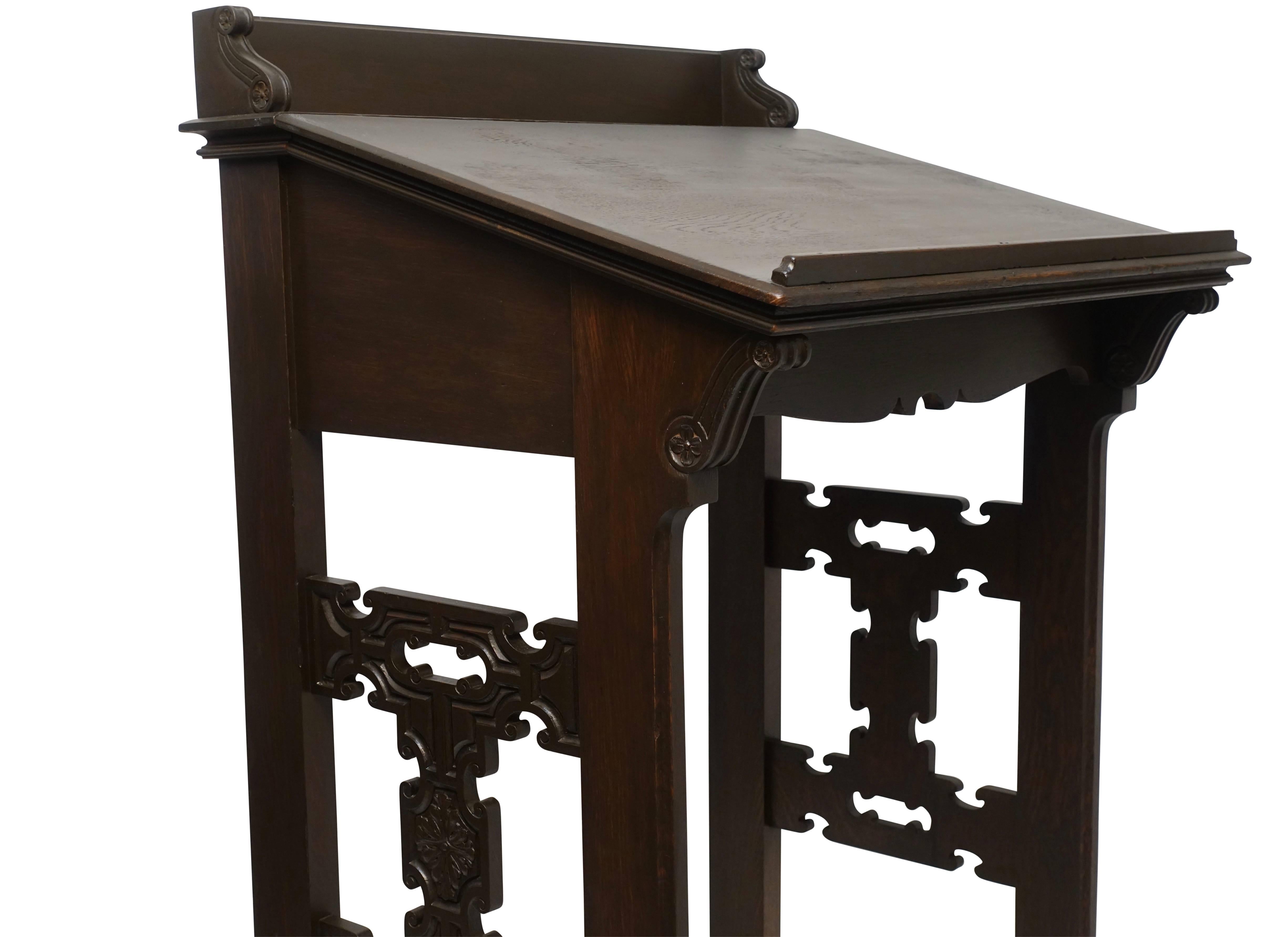 Carved Oak Podium or Lectern, American, 19th Century In Excellent Condition In San Francisco, CA