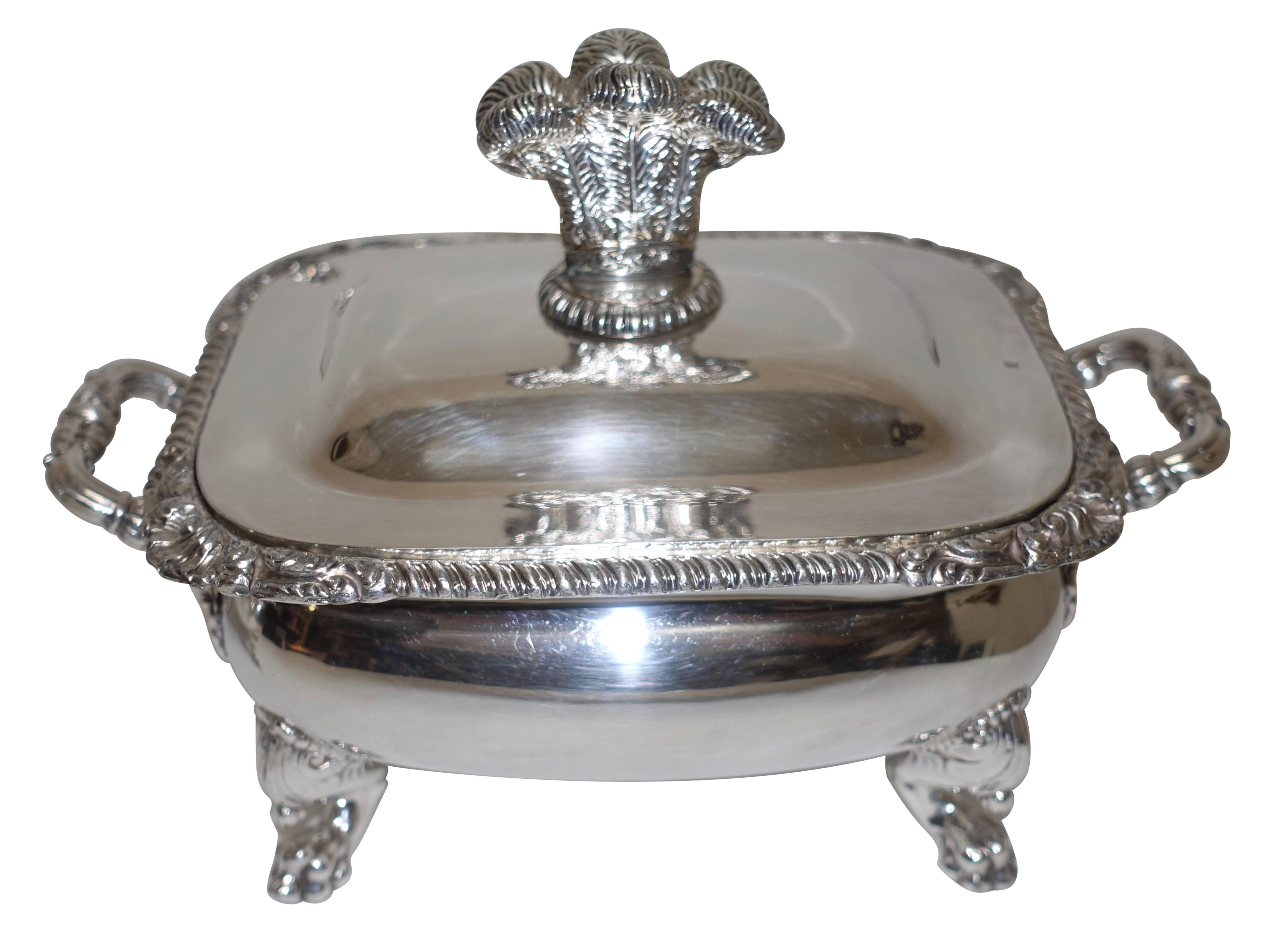 Neoclassical Pair of Sheffield Silver Plate Sauce Tureens English, 19th Century