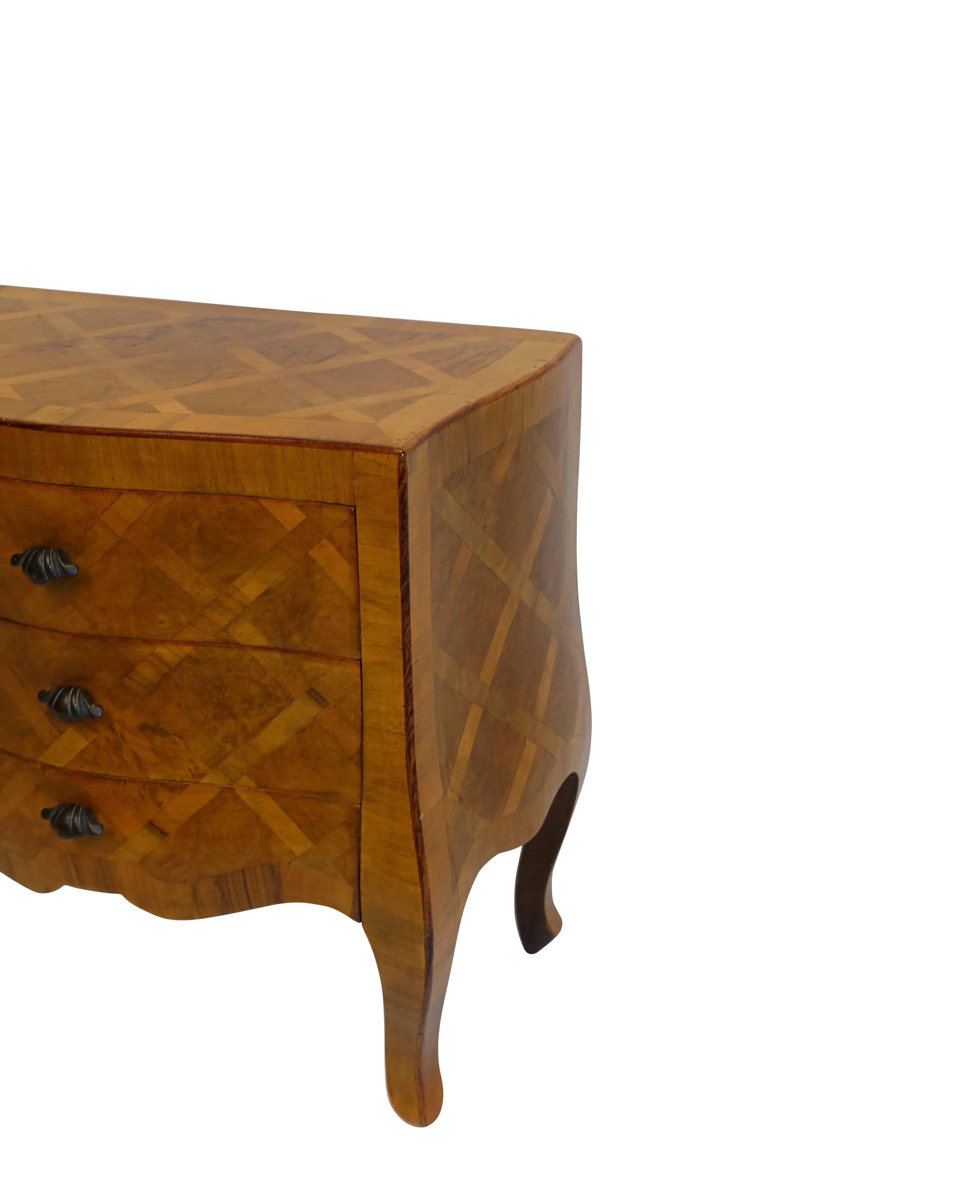 Mid-20th Century Italian Walnut Inlaid Dwarf Chest with Lattice Design Inlay