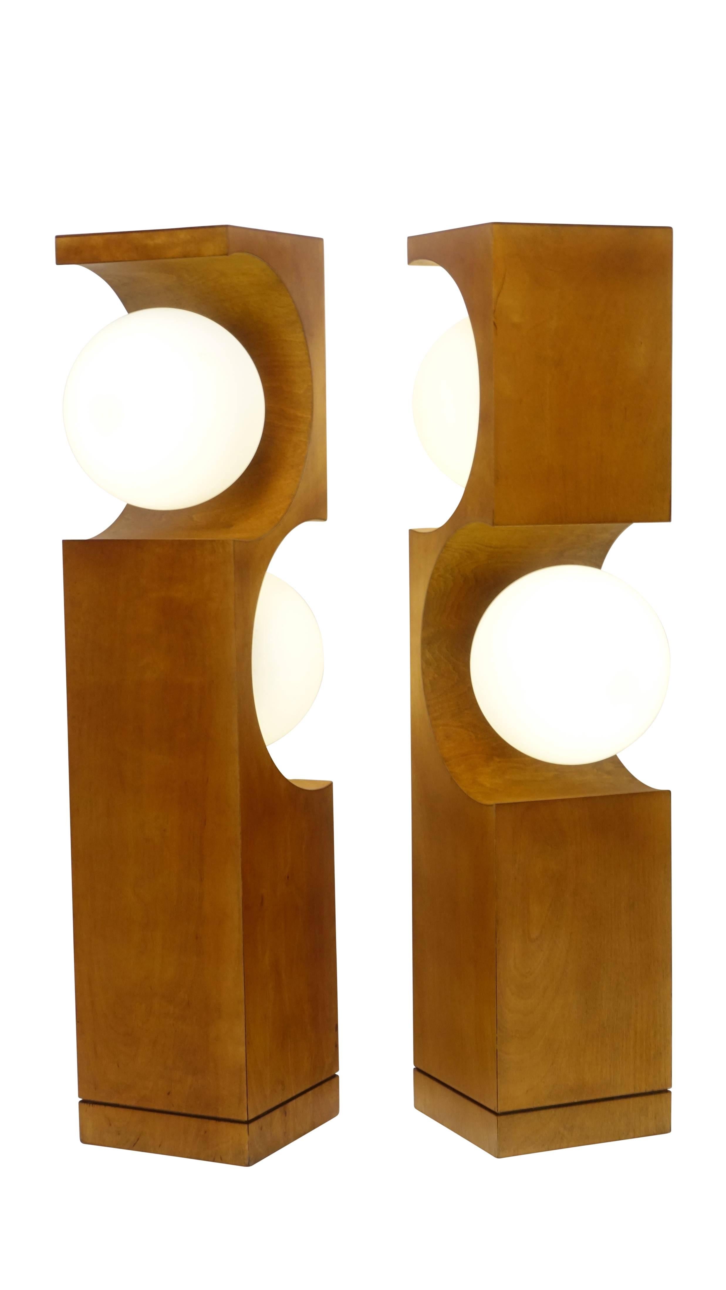 Pair of Mid-20th Century Milo Baughman Wood Cut-Out Lamps 3