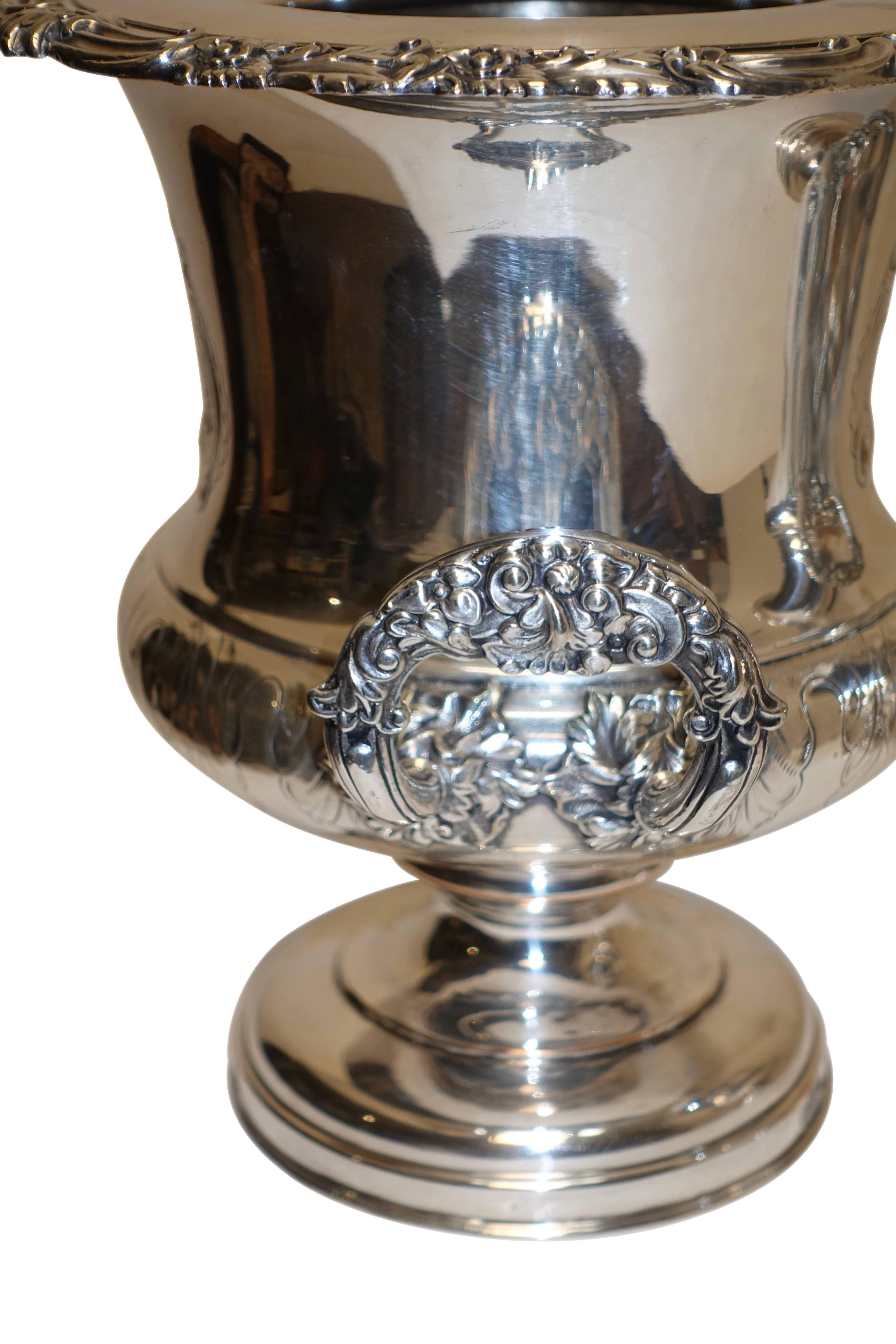 Pair of Sheffield Silver Plated Wine Coolers, England, circa 1810 In Excellent Condition In San Francisco, CA