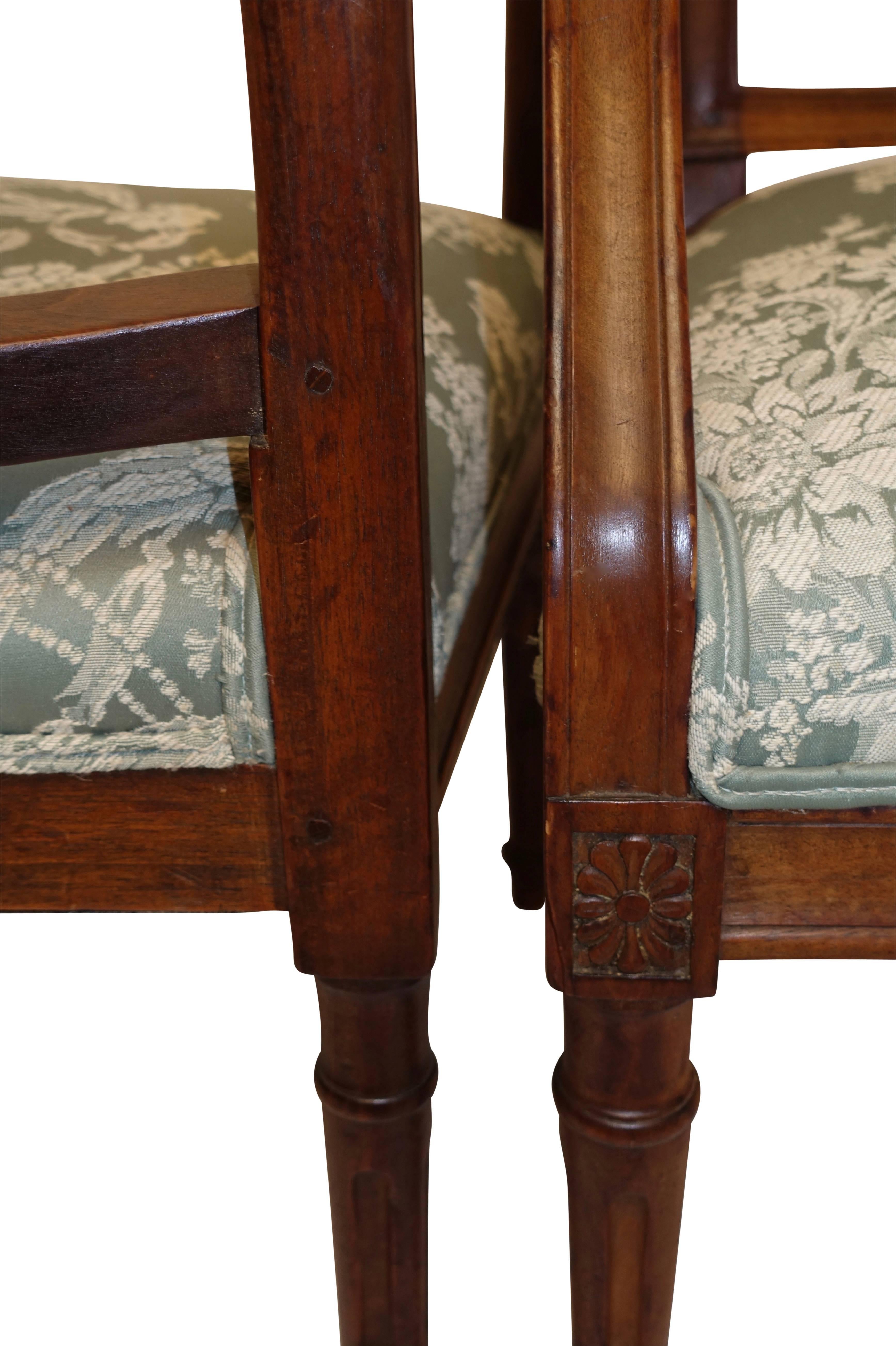 18th Century and Earlier Pair of Neoclassical Walnut Armchairs, Italy, 18th Century For Sale