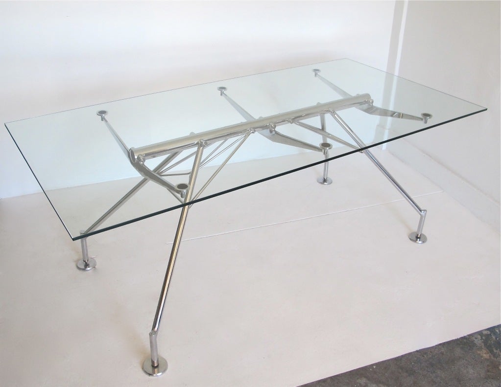 nomos table