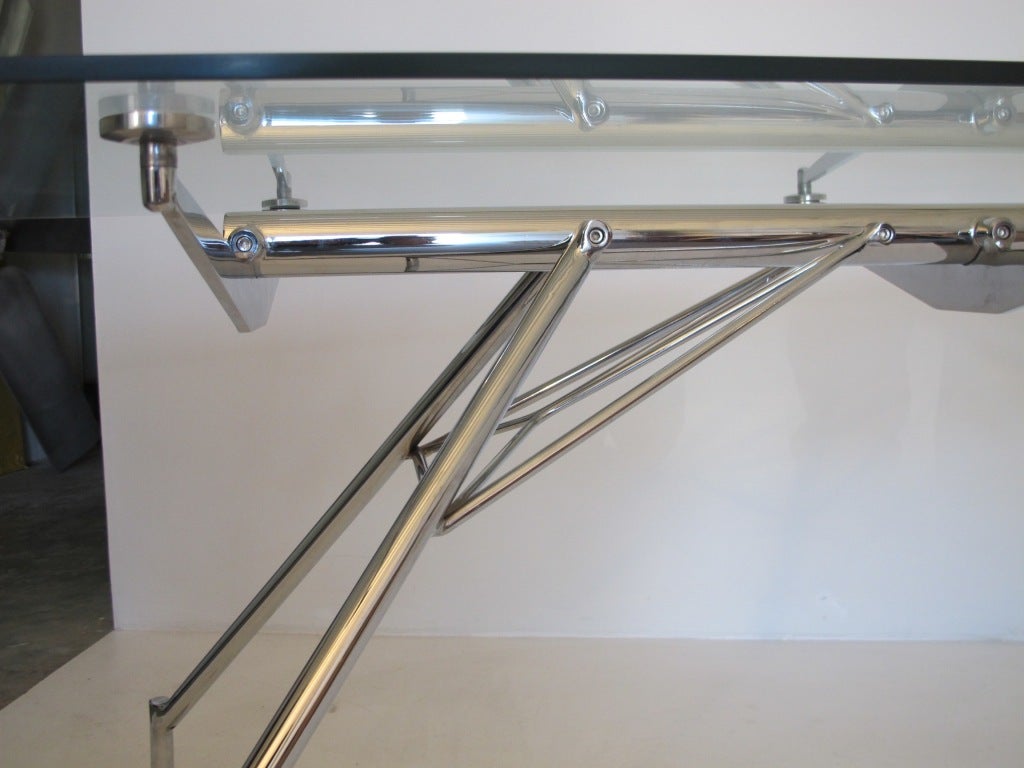 norman foster table