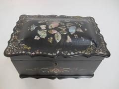 19th Century English Papier Mâché Tea Caddy