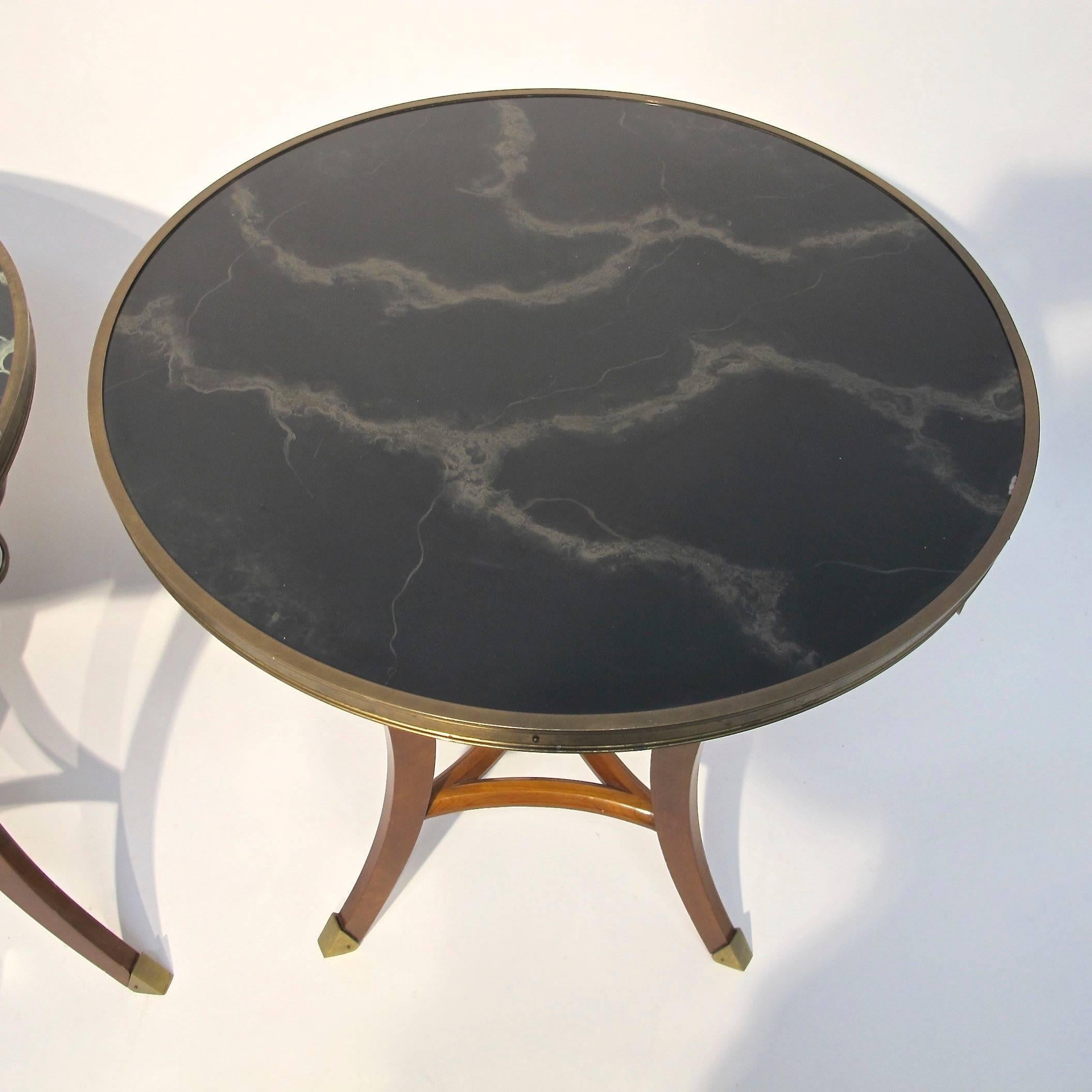 Pair of Mid-Century Modern End Tables by John Widdicomb In Good Condition In San Francisco, CA